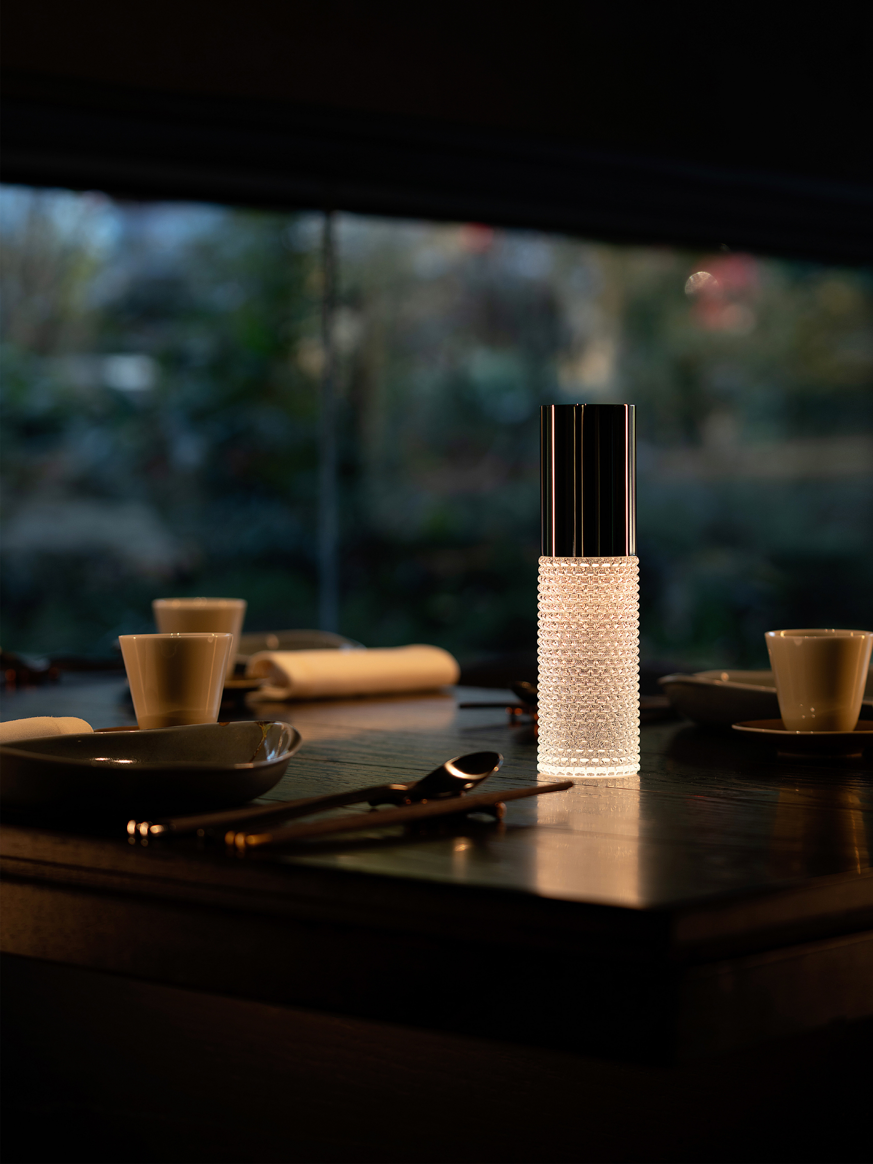 Moorgen Smart Diffused Charging Desk Lamp