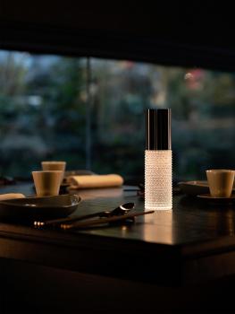 Moorgen Smart Diffused Charging Desk Lamp