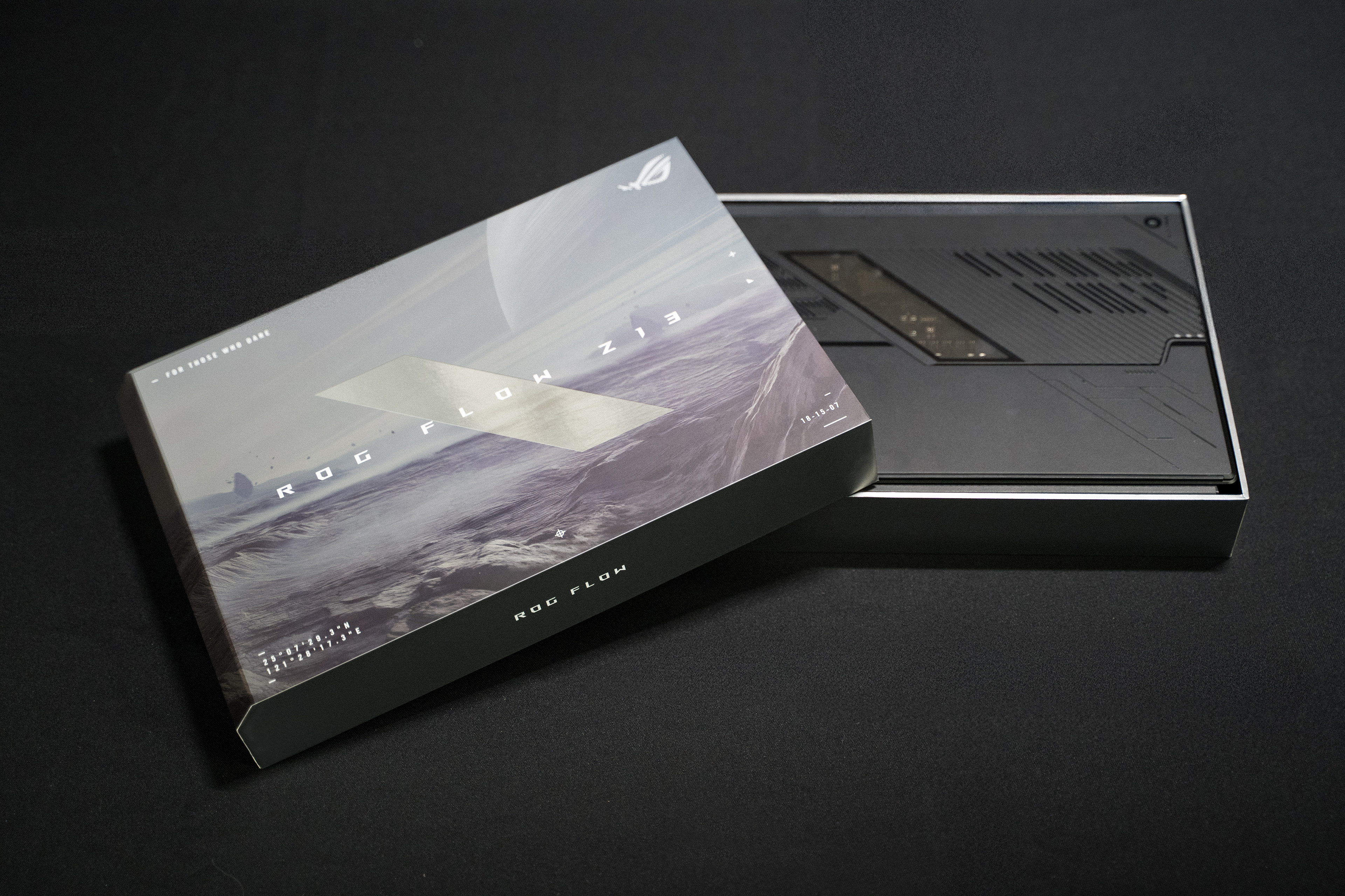 ROG Flow Z13 Packaging