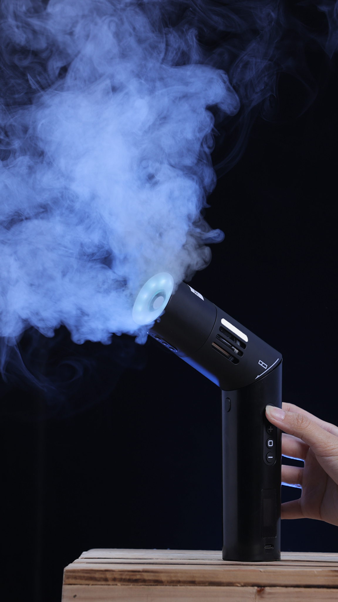 iF Design - COLBOR fog machine CineFlare CF5