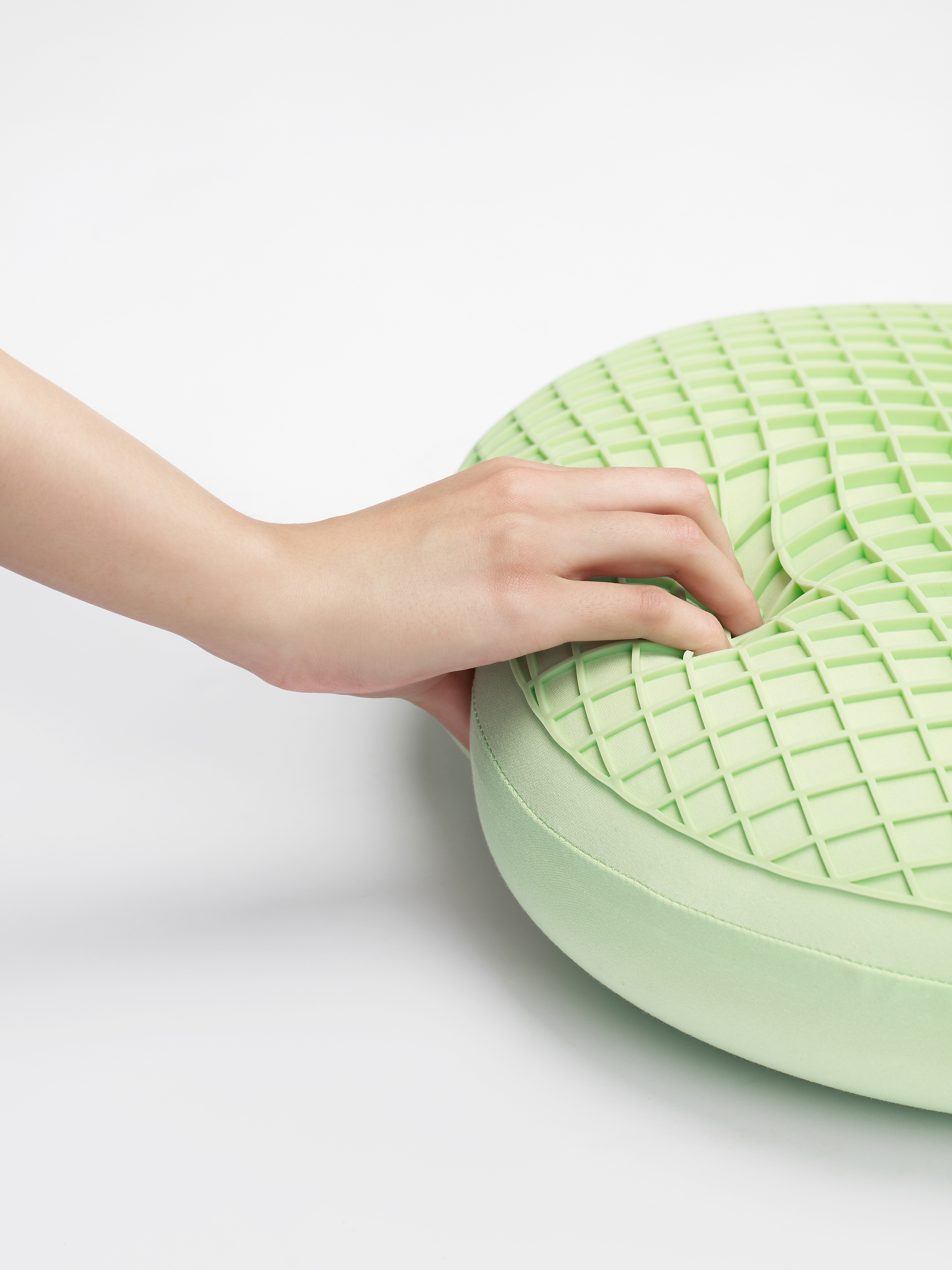 TANGDAO- Cat Belly Pillow with Chillbreeze tech