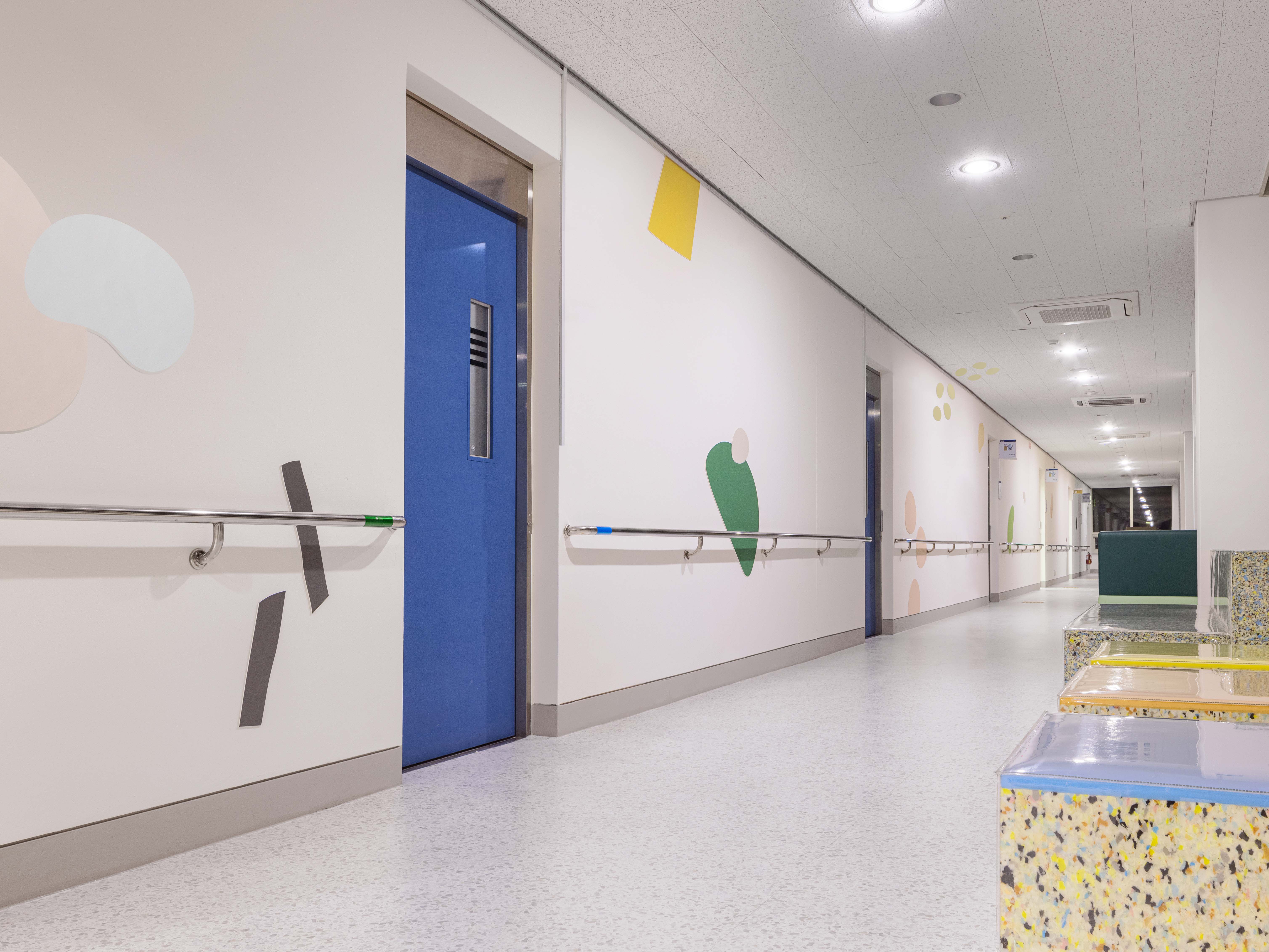 1000 Seats 1000 Feelings 1000 Words