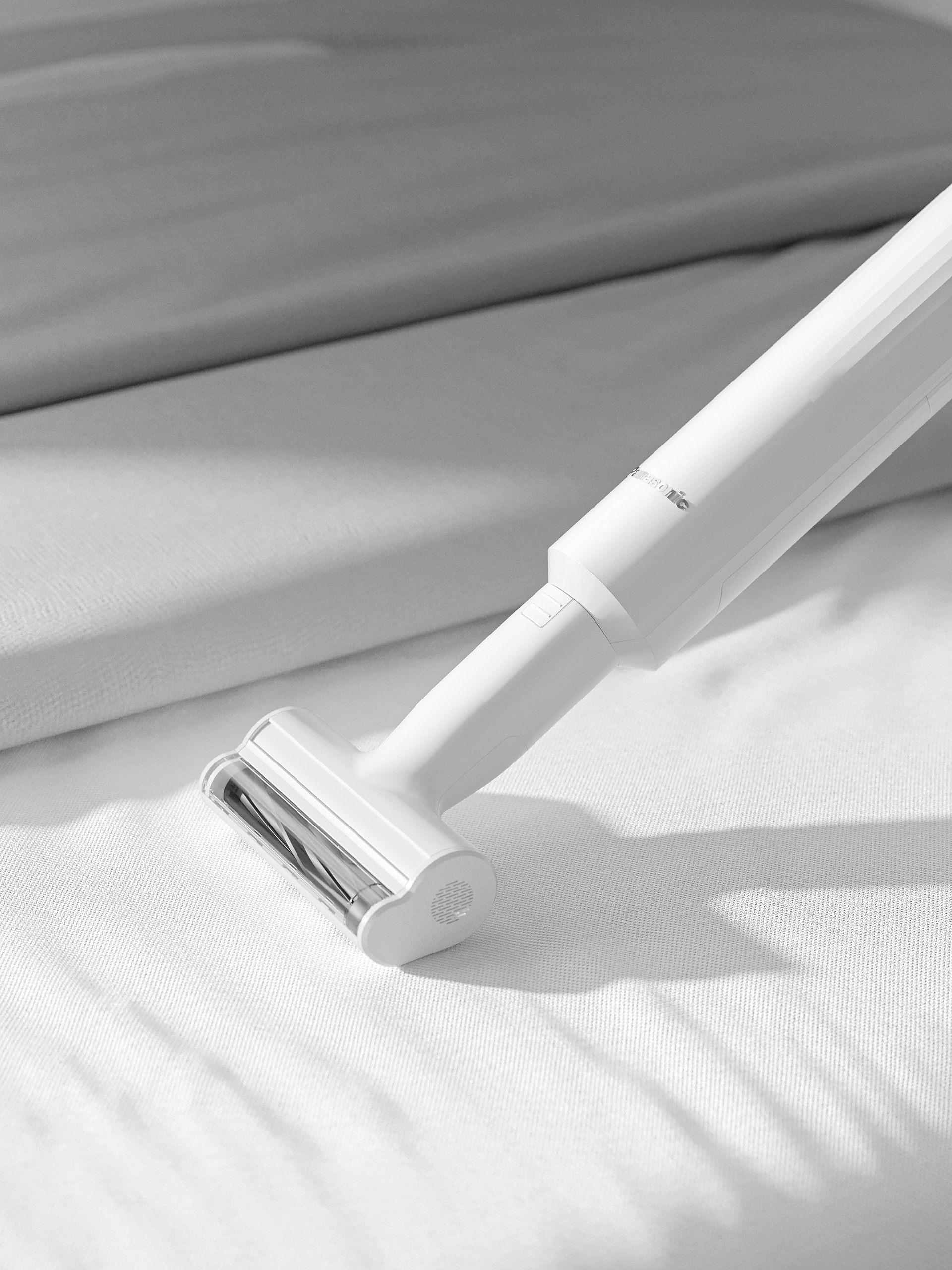 KC1 Rechargeable Vacuum Cleaner