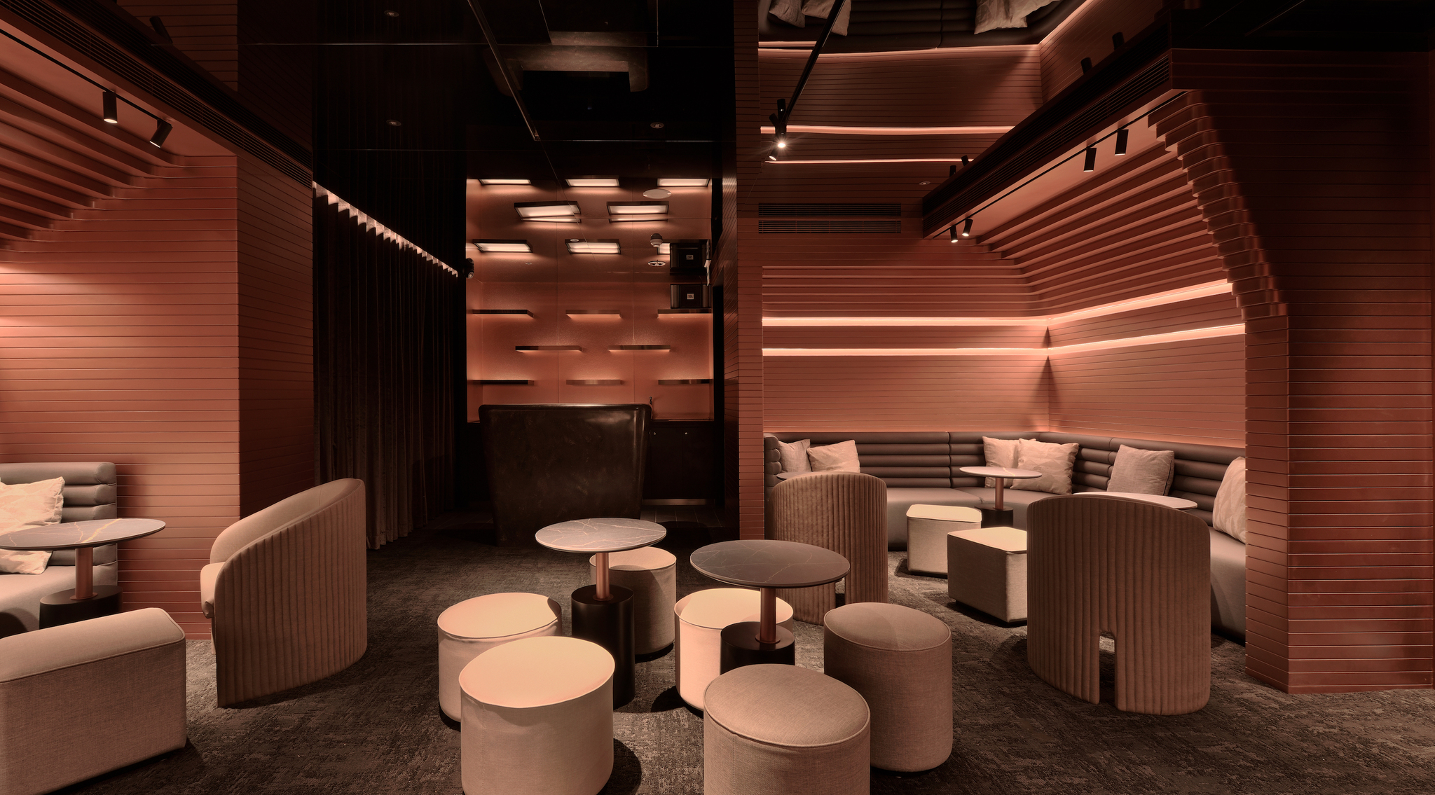 YUIMOM Group. SS Bar. Spring