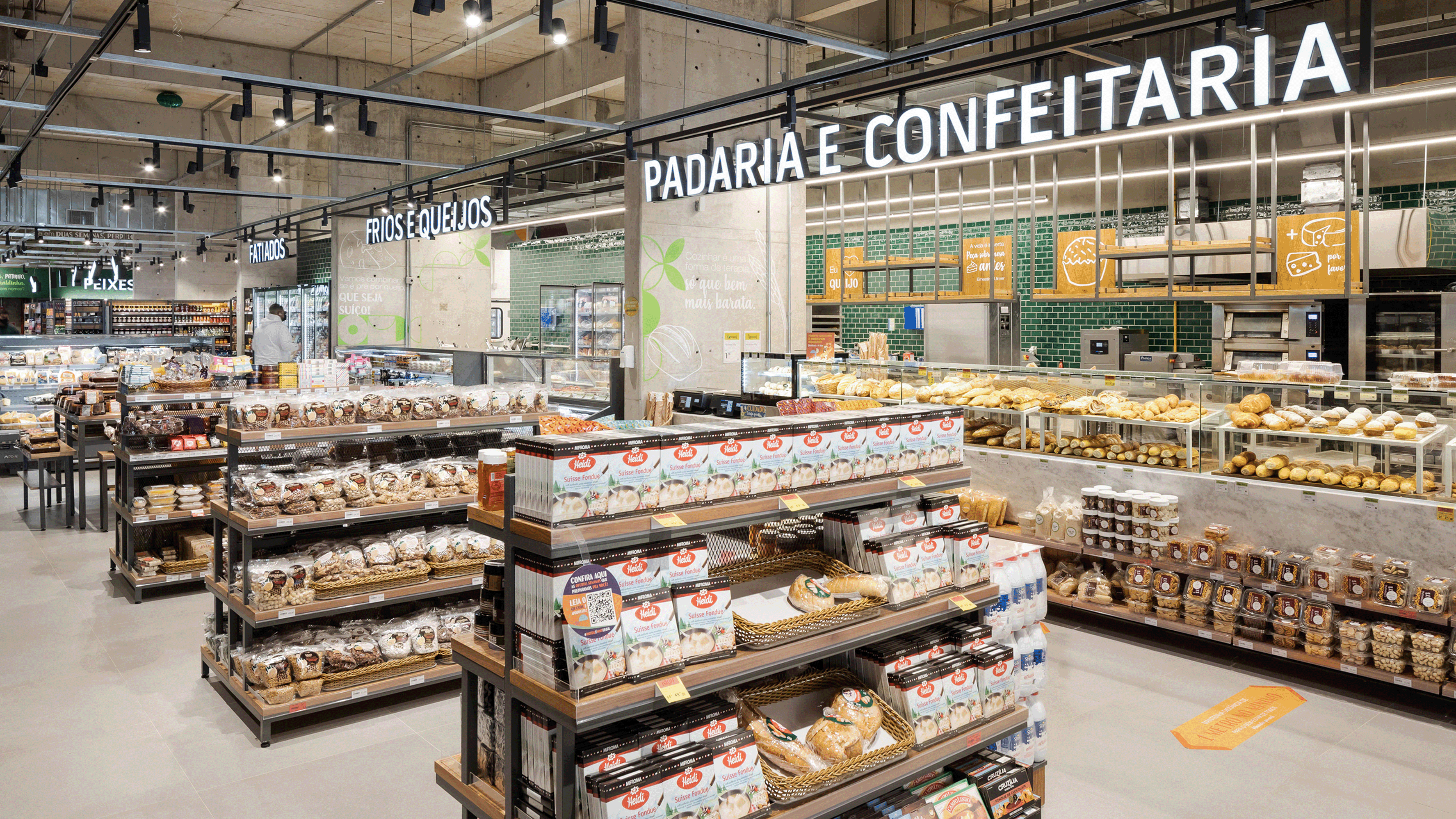St Marche Supermarket