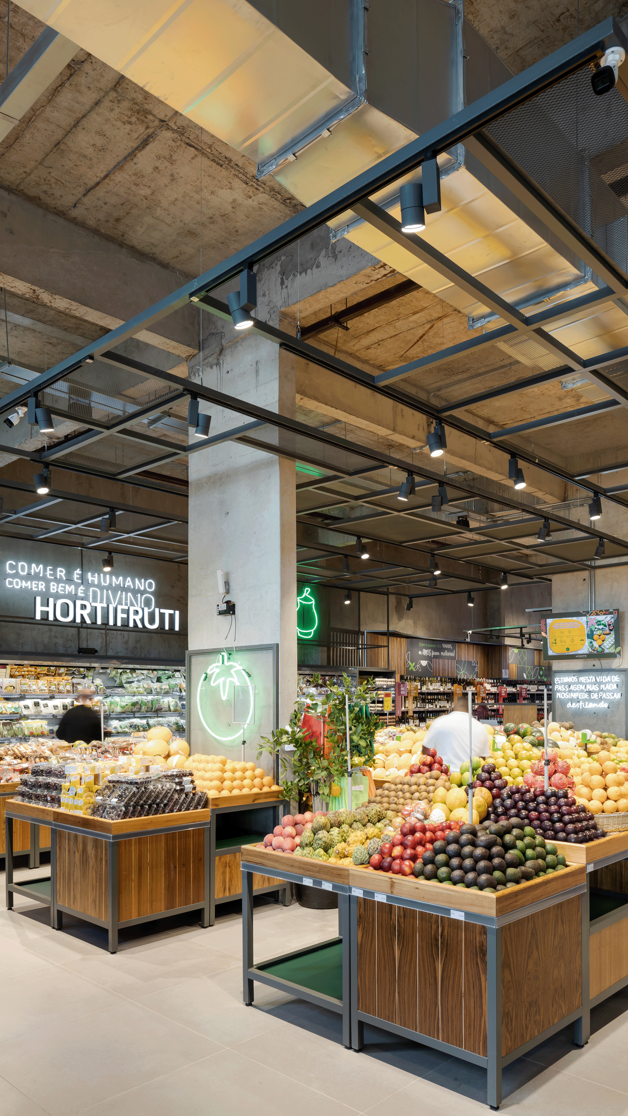 St Marche Supermarket