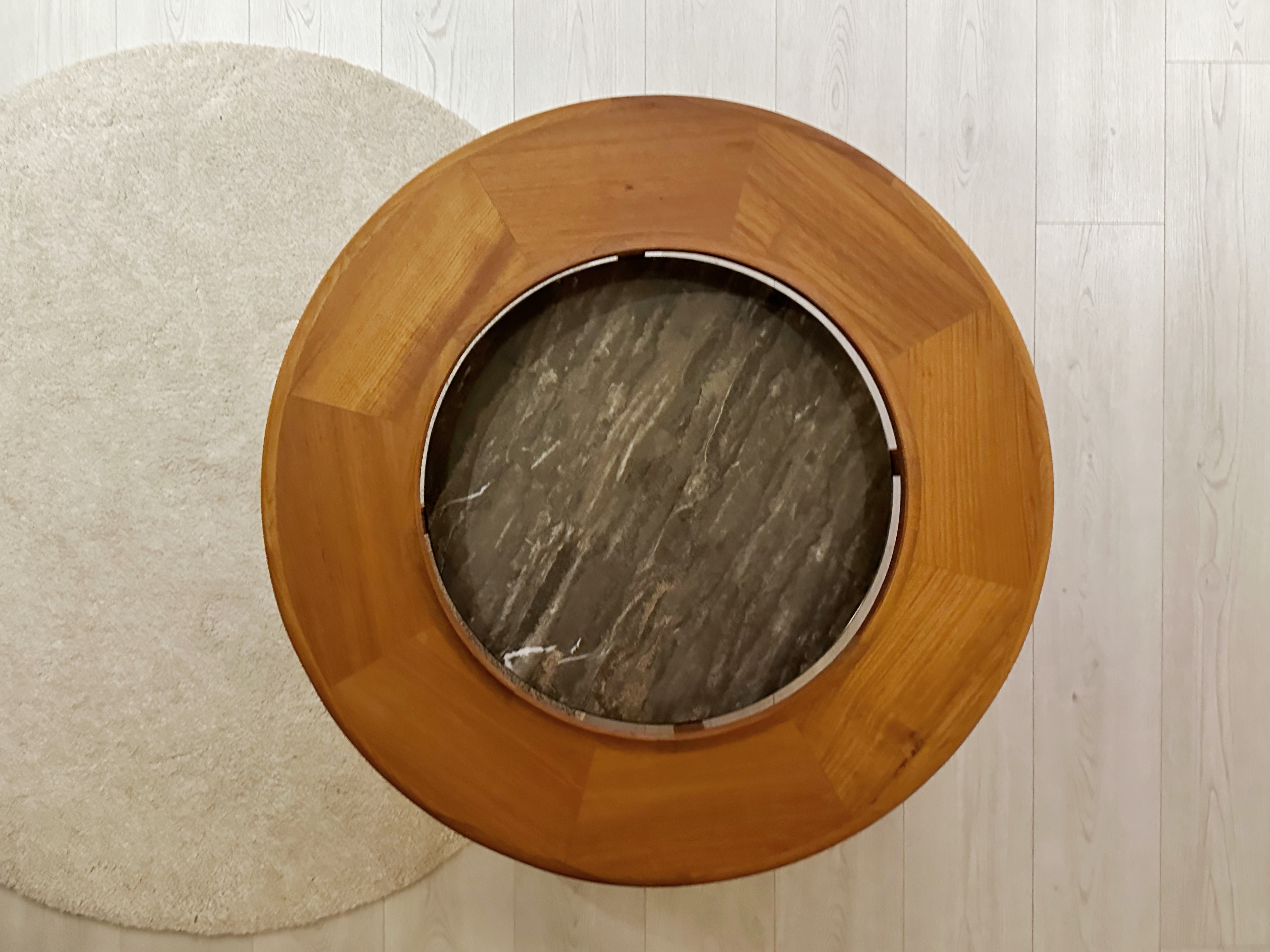 Round Case Table