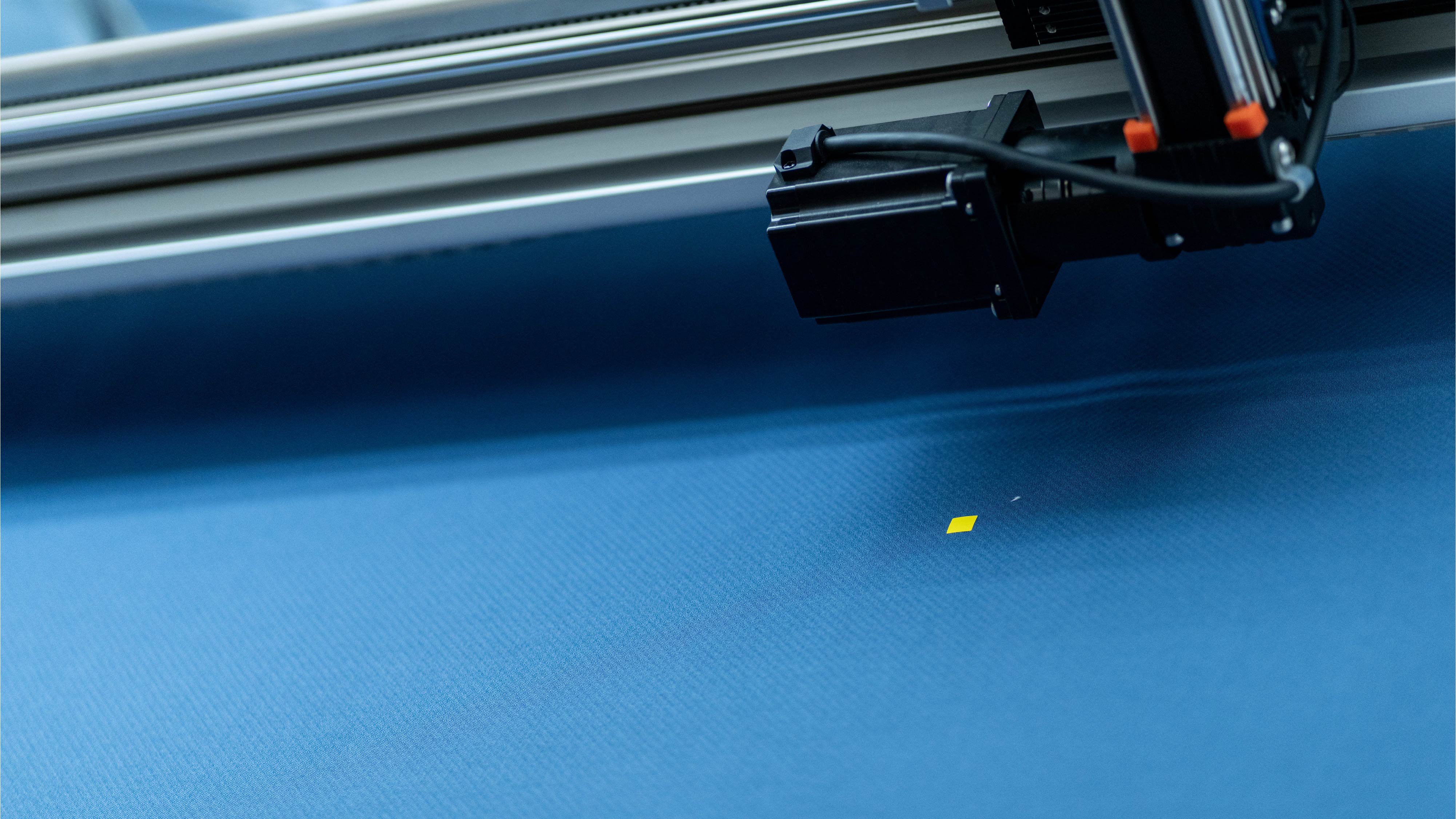 WiseEye: AI Textile Material Inspection System