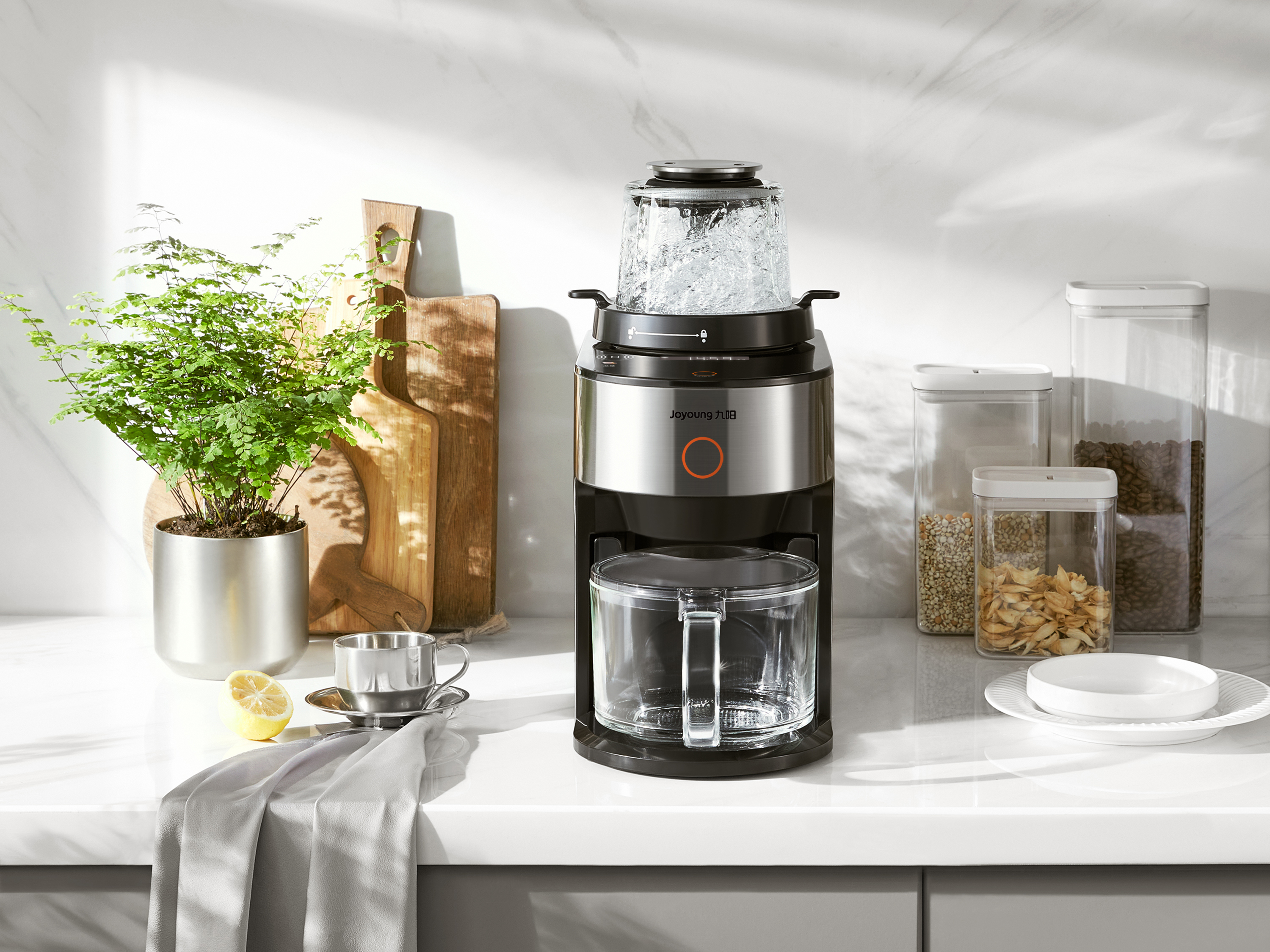 Automated Self-Cleansing Blender-Y9