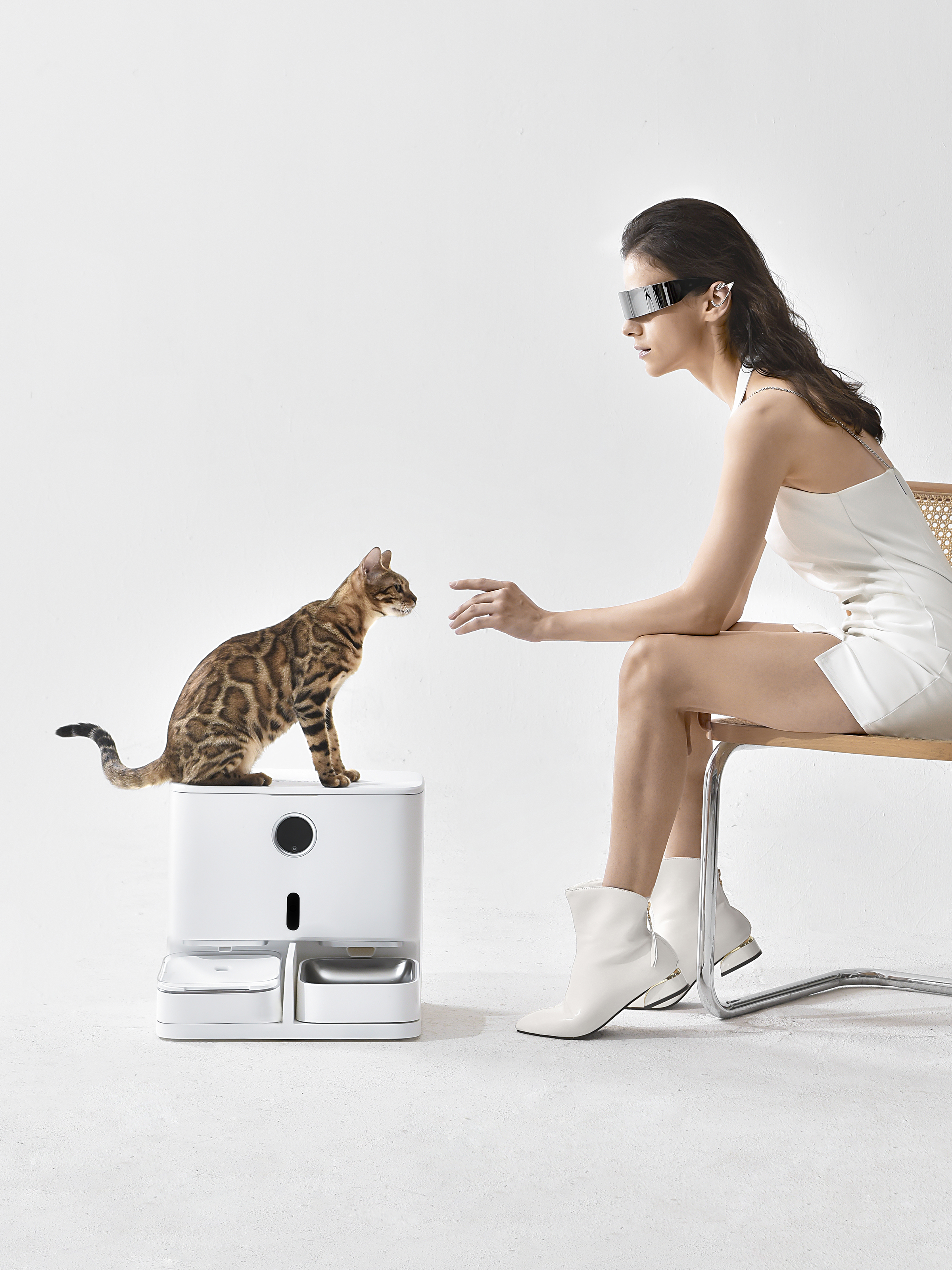 2-in-1 Smart Pet Feeder&Water Dispenser