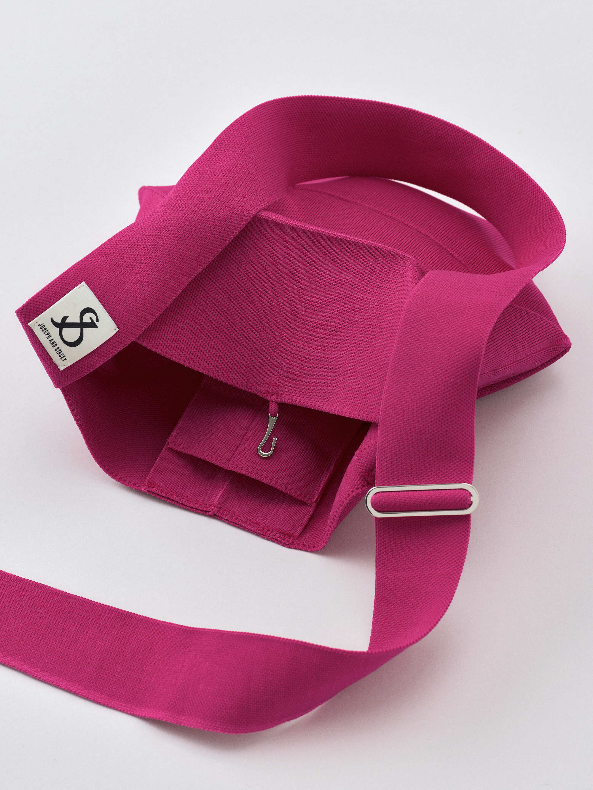 Lucky Pleats Knit Off City Bucket