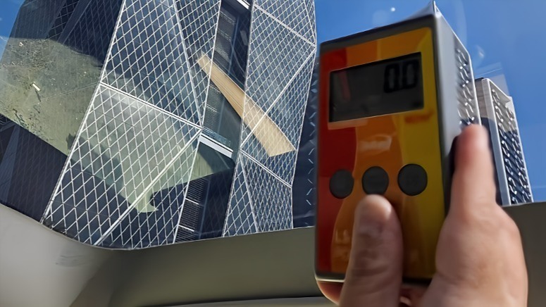 GOONA TESLA GLASS