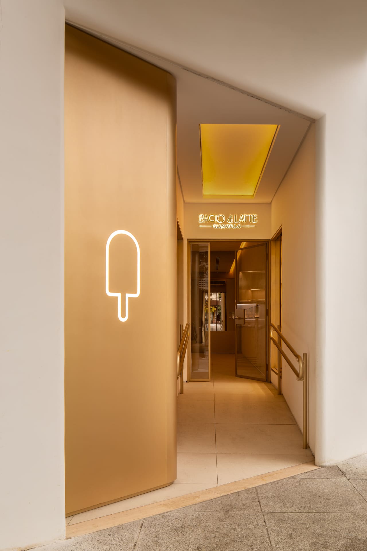 Bacio di Latte Store