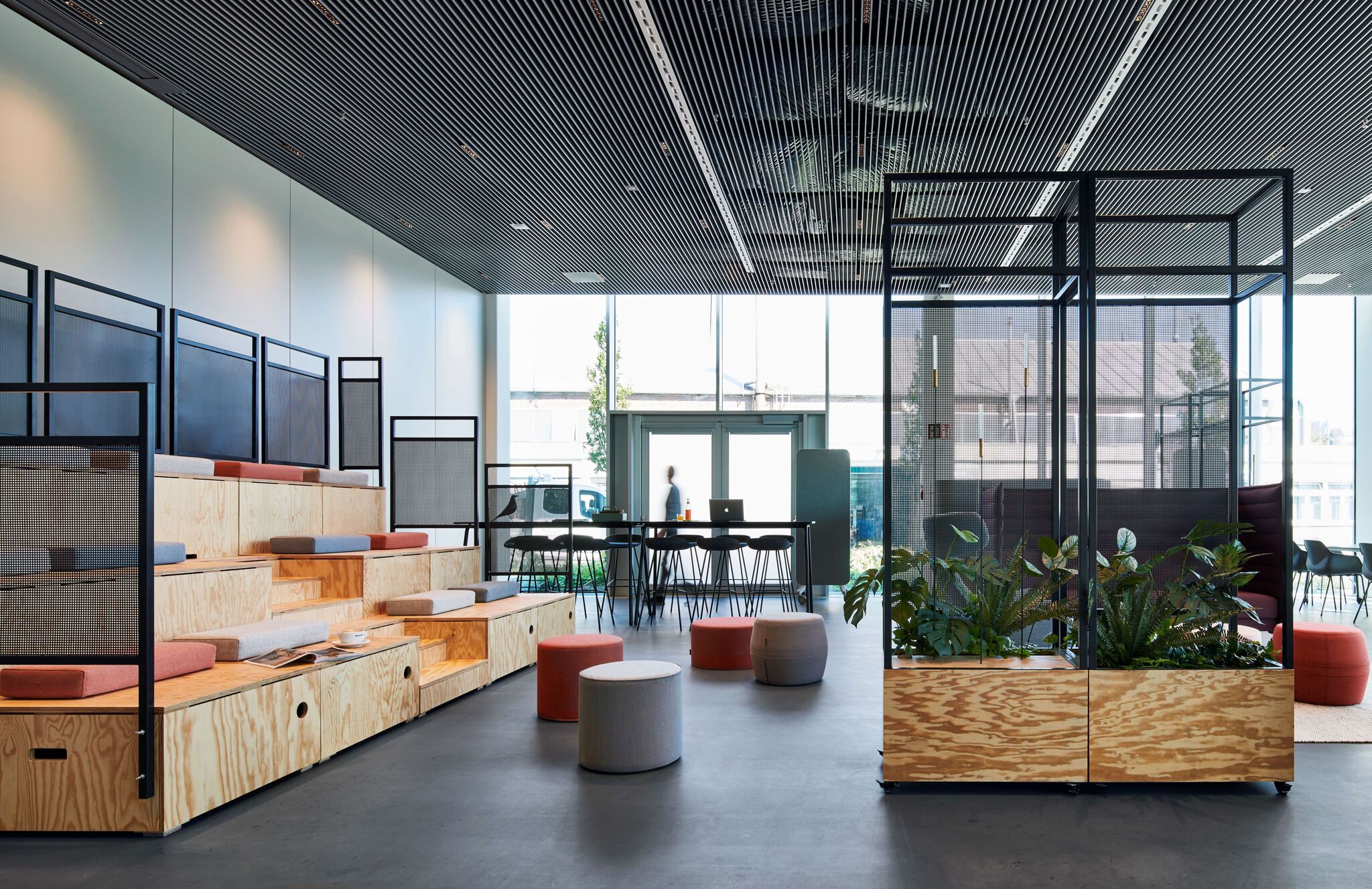 MTU new communication center