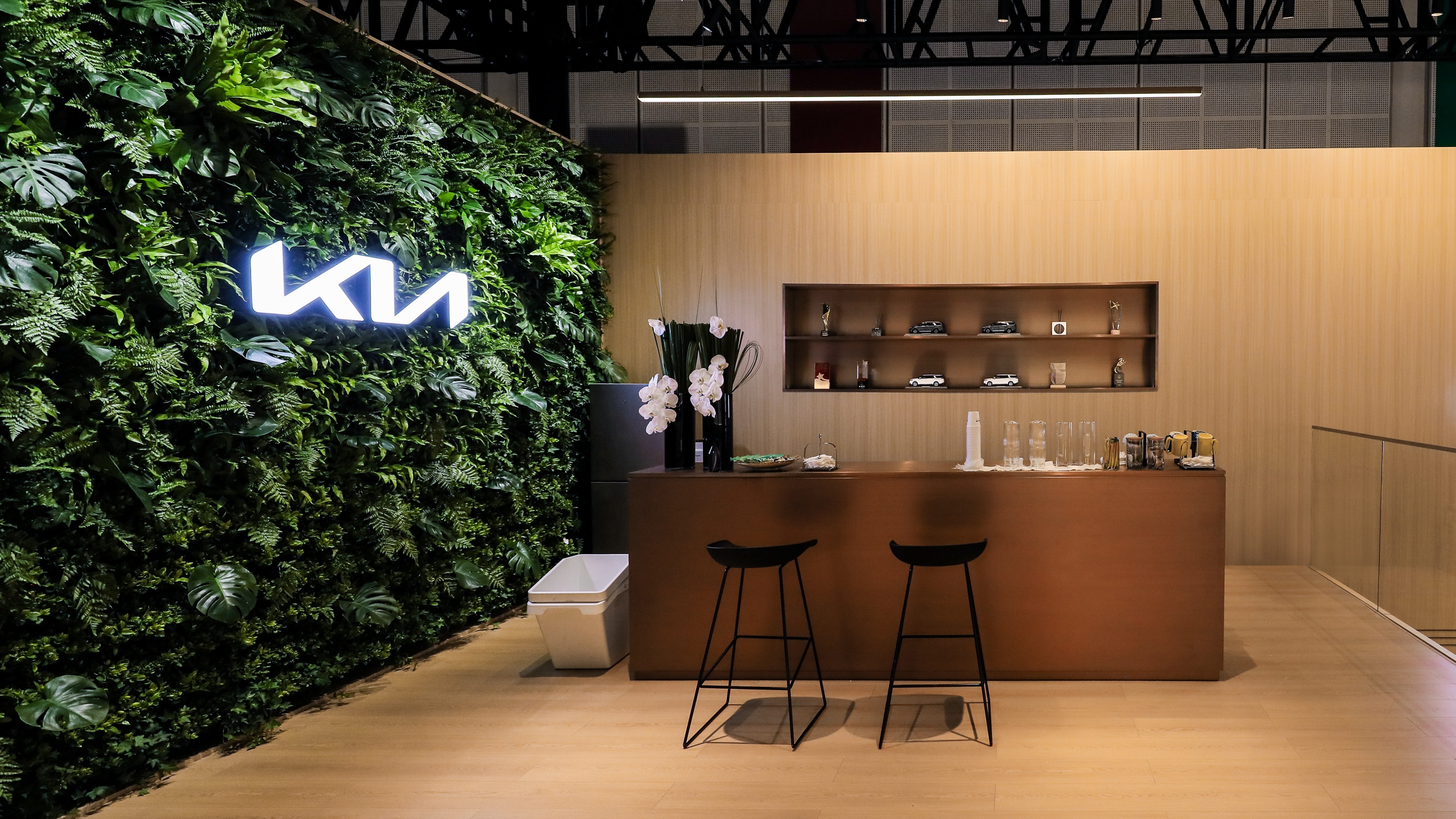 Windows of Inspiration – Kia Exhibition Design