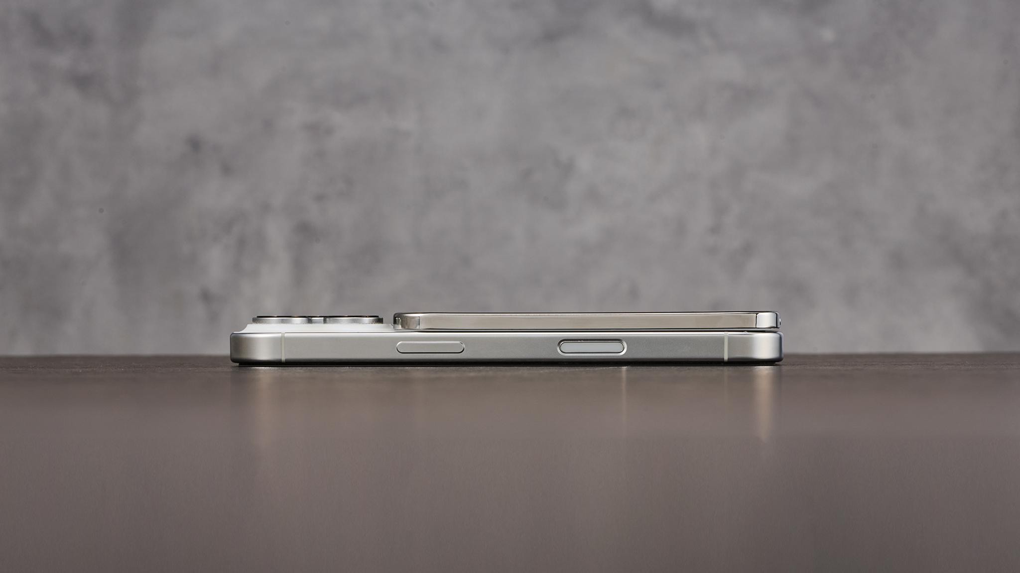iF Design - SMARTCOBY ULTRA SLIM 3K