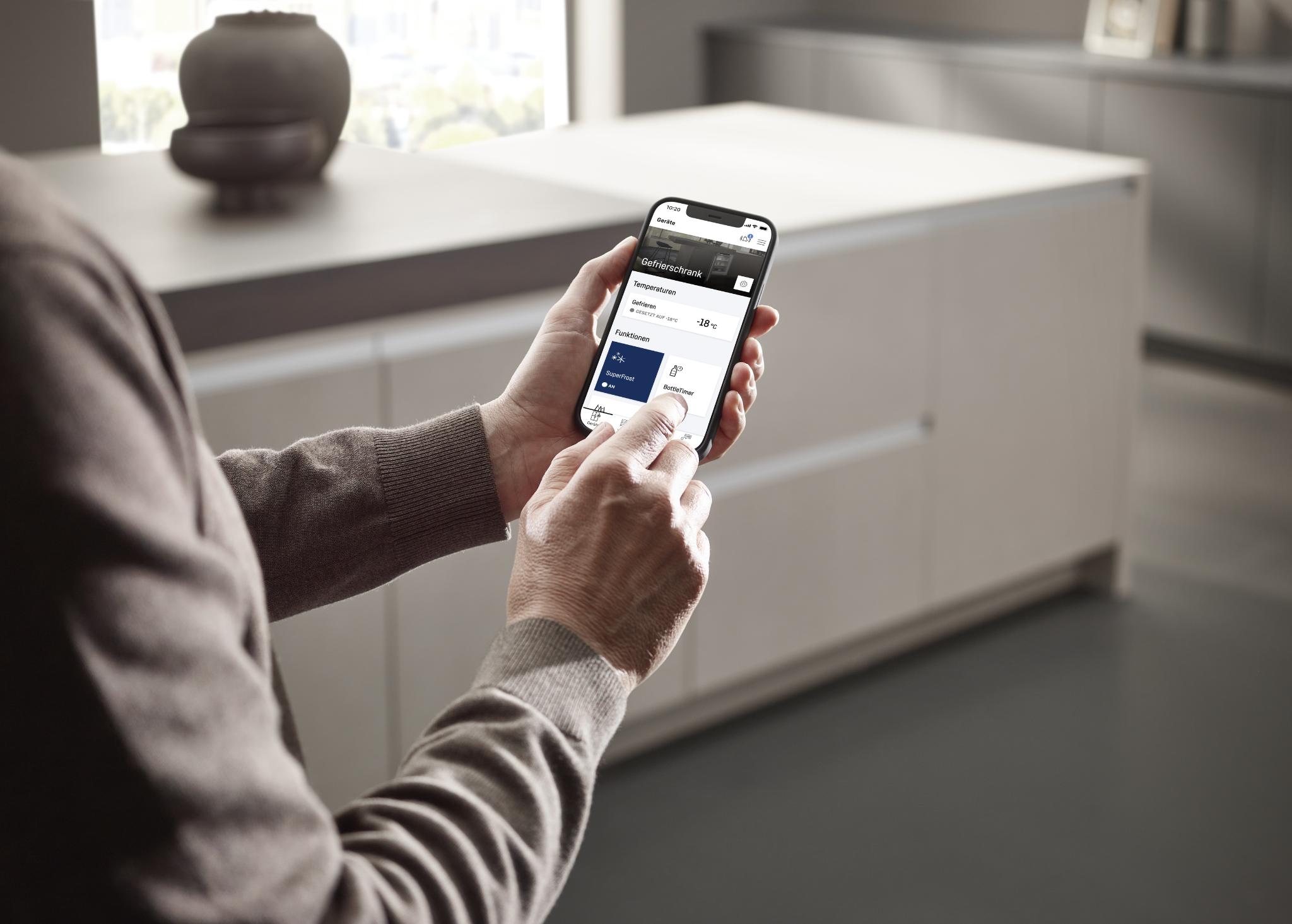 Under counter pull-out fridge and freezer series