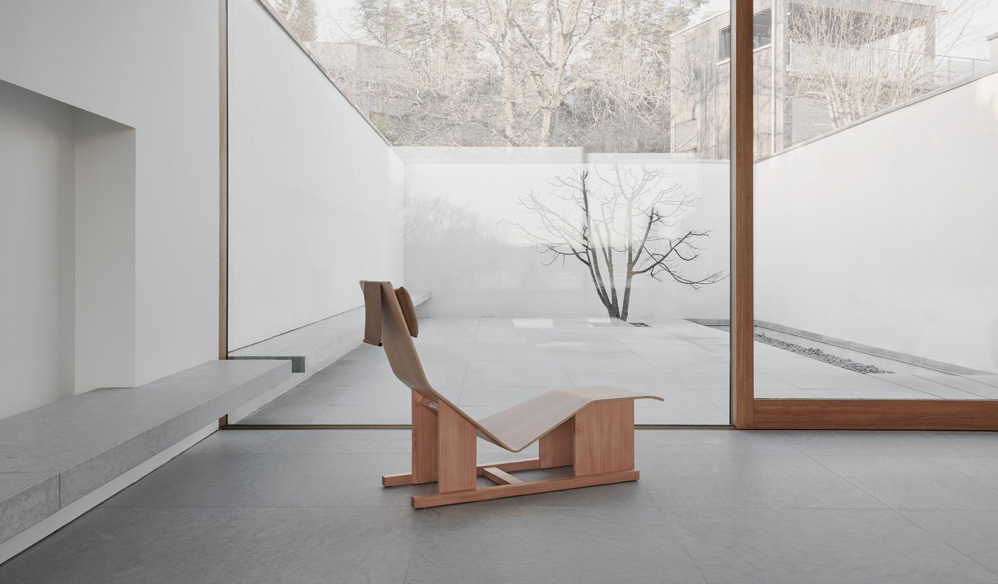 4PM Chaise