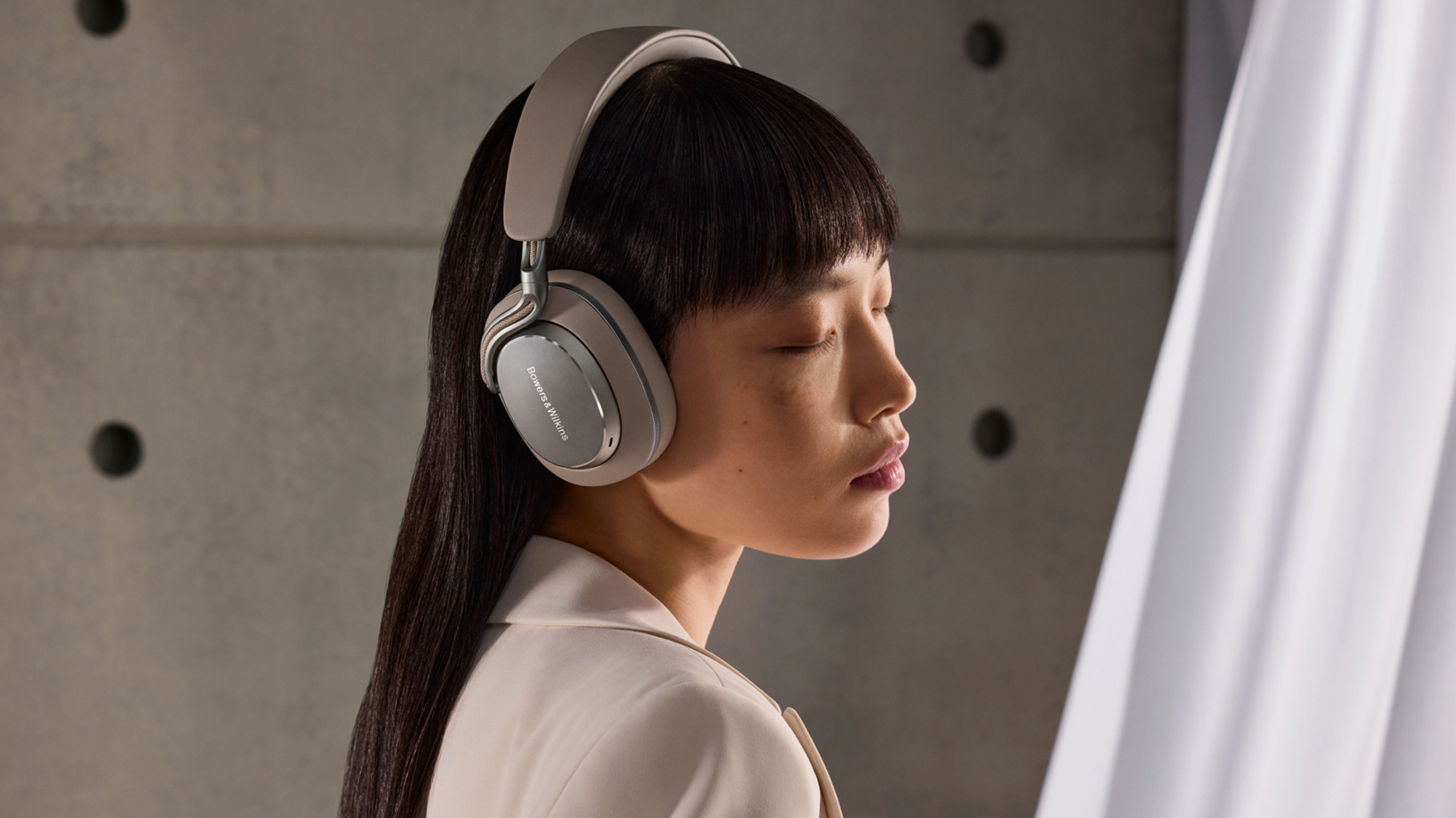 Bowers & Wilkins Px8 S2