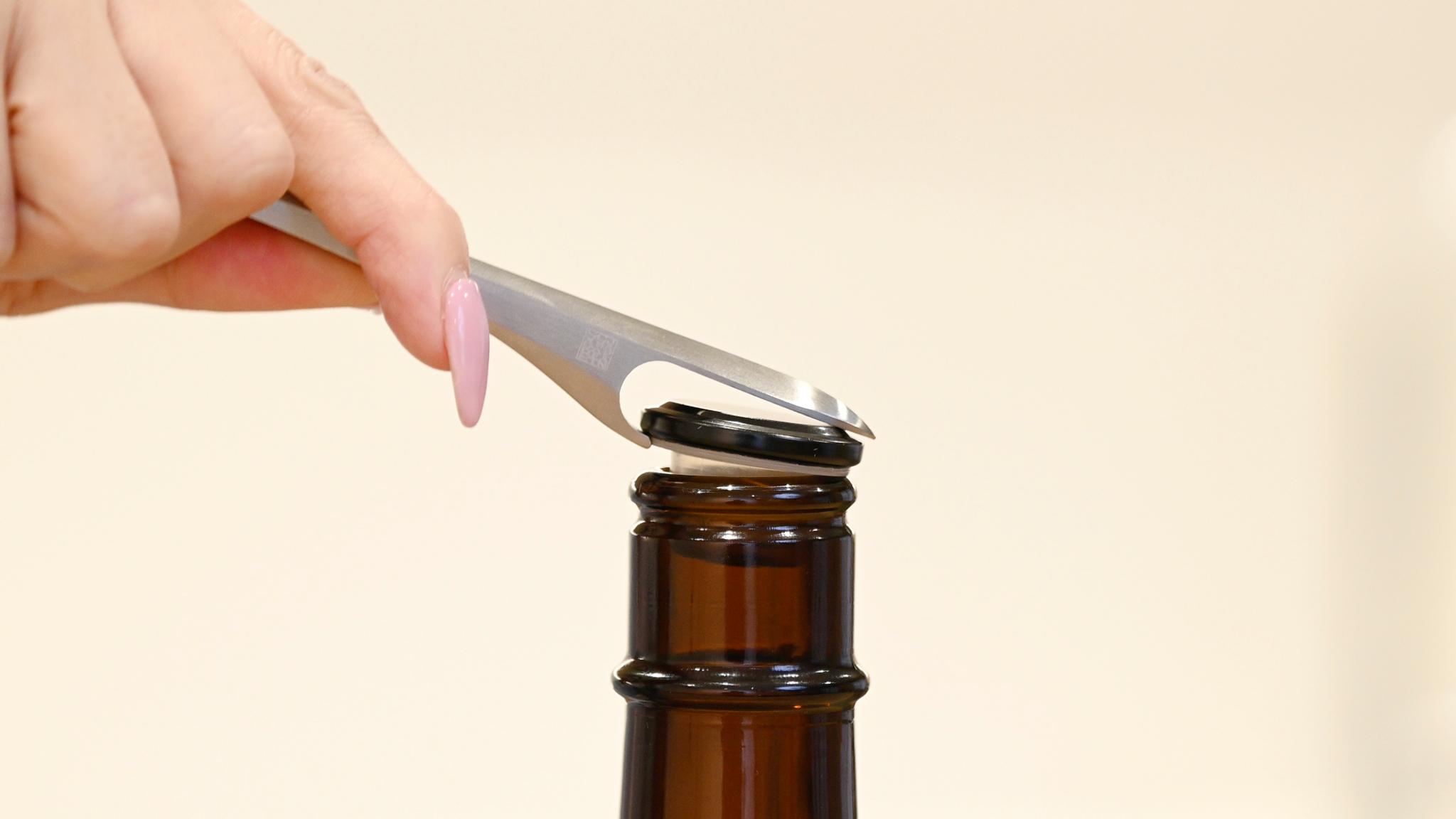 SAKE BOTTLE OPENER
