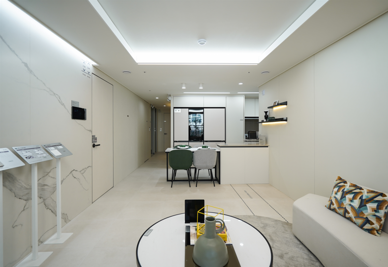 BUILT-IN-DOOR, CIELO