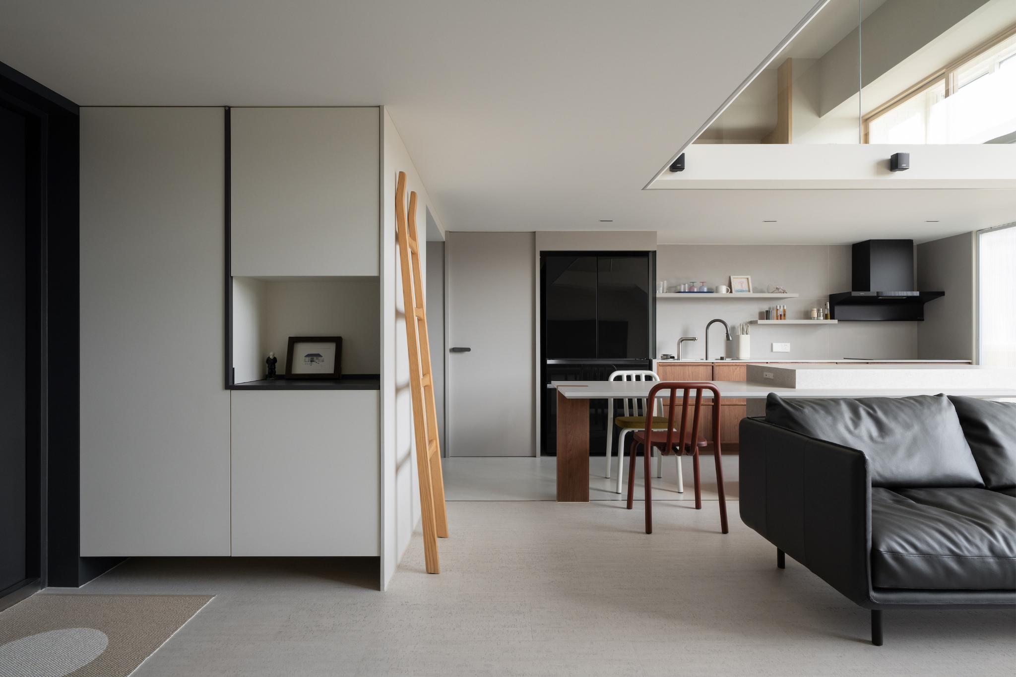 A Home of Intimate Bonds