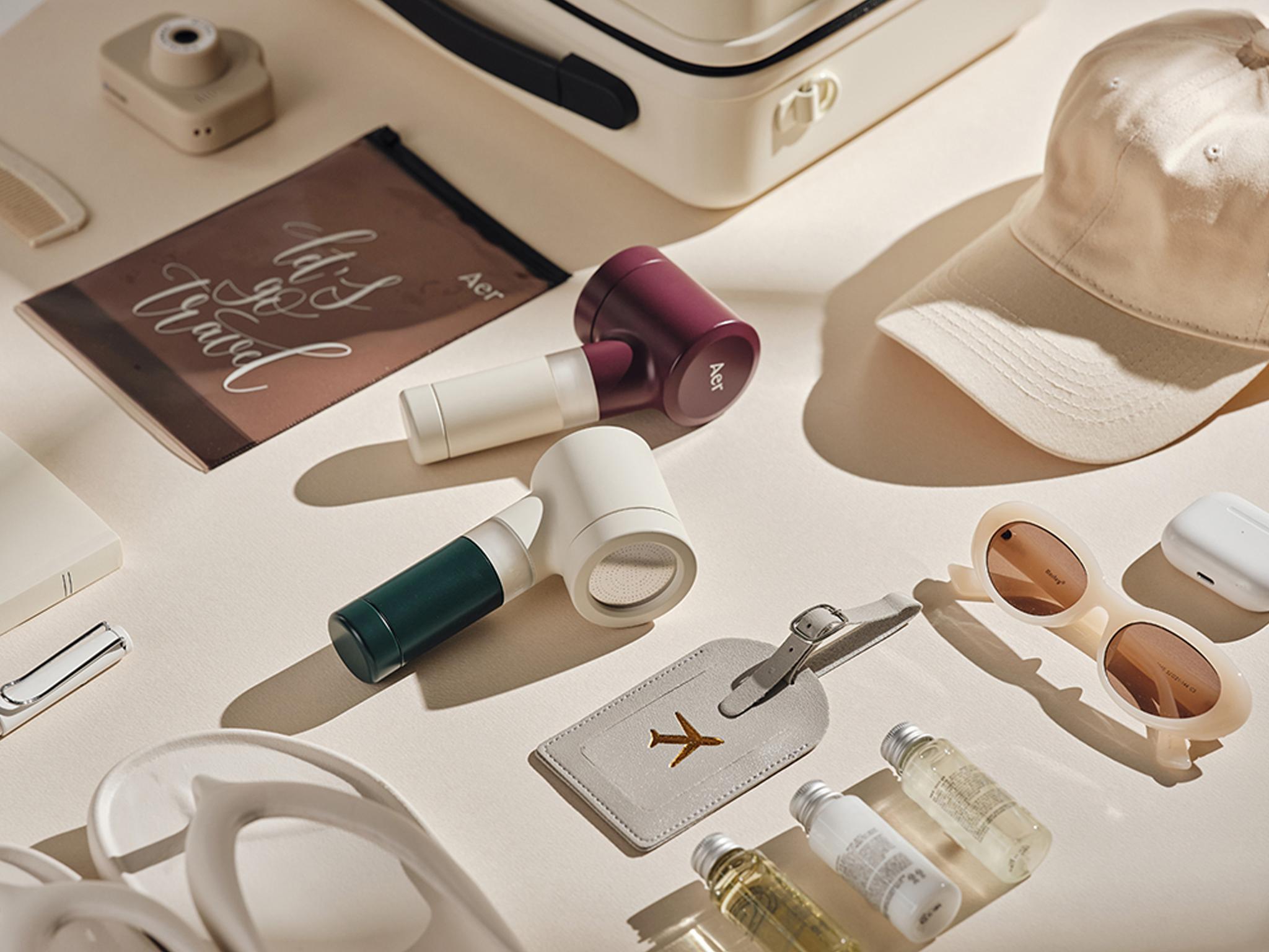 Aer compact travel shower head