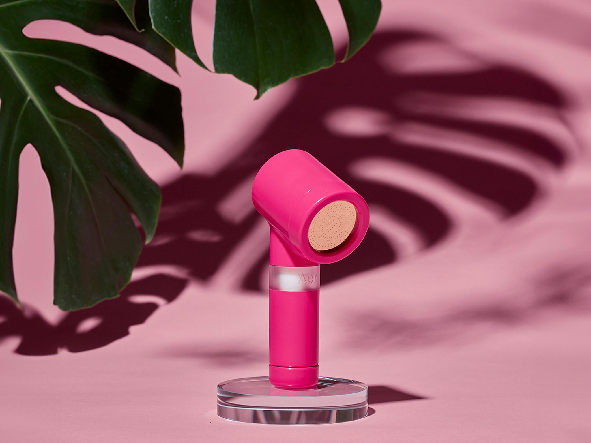 Aer compact travel shower head