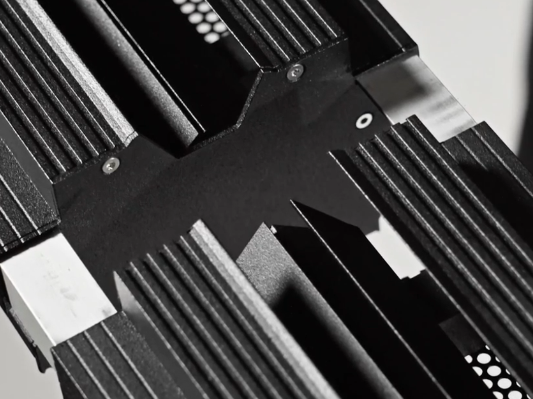 Smart frameless slot diffuser