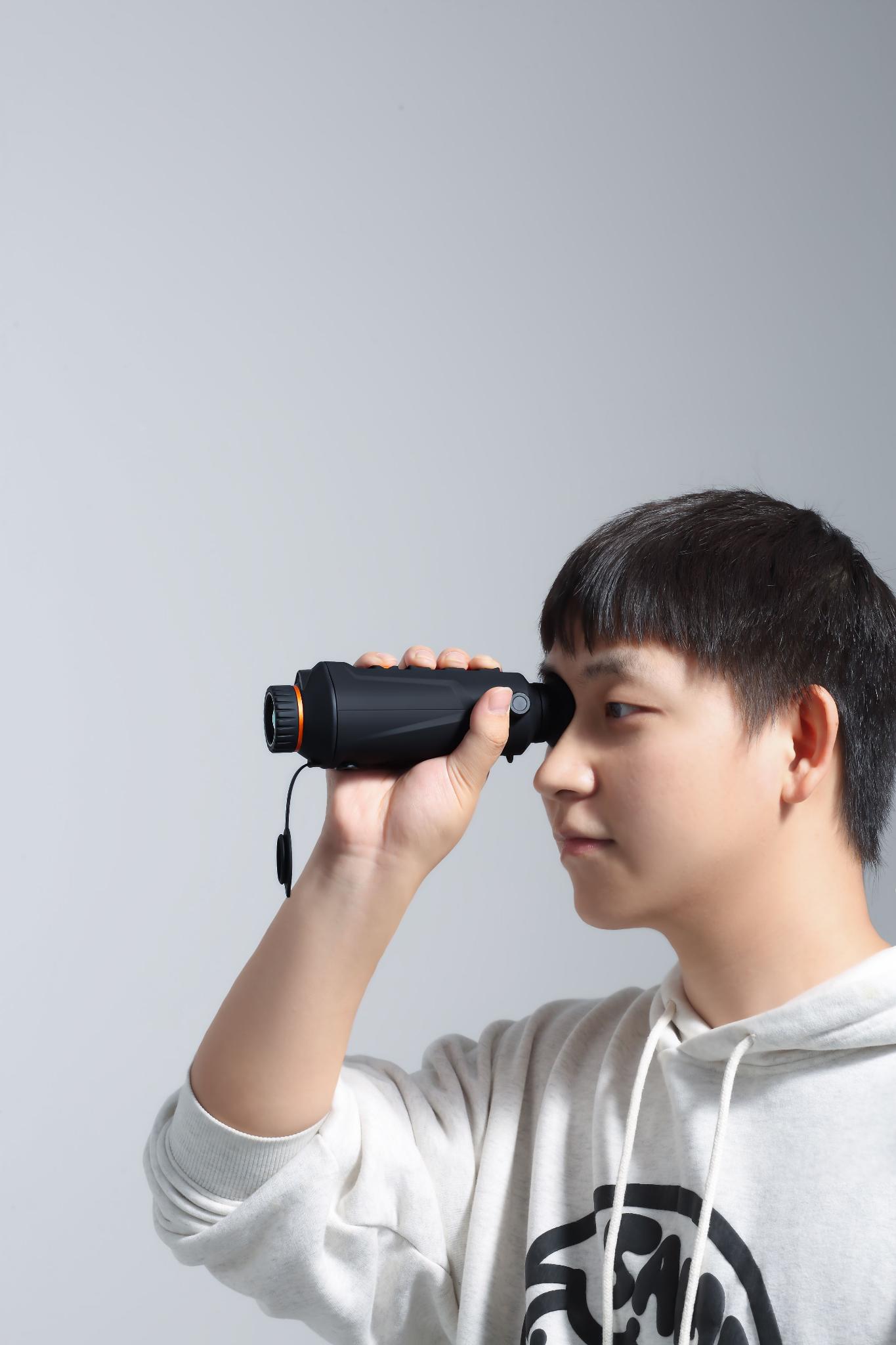 SMART Handheld Thermal Imaging Monocular