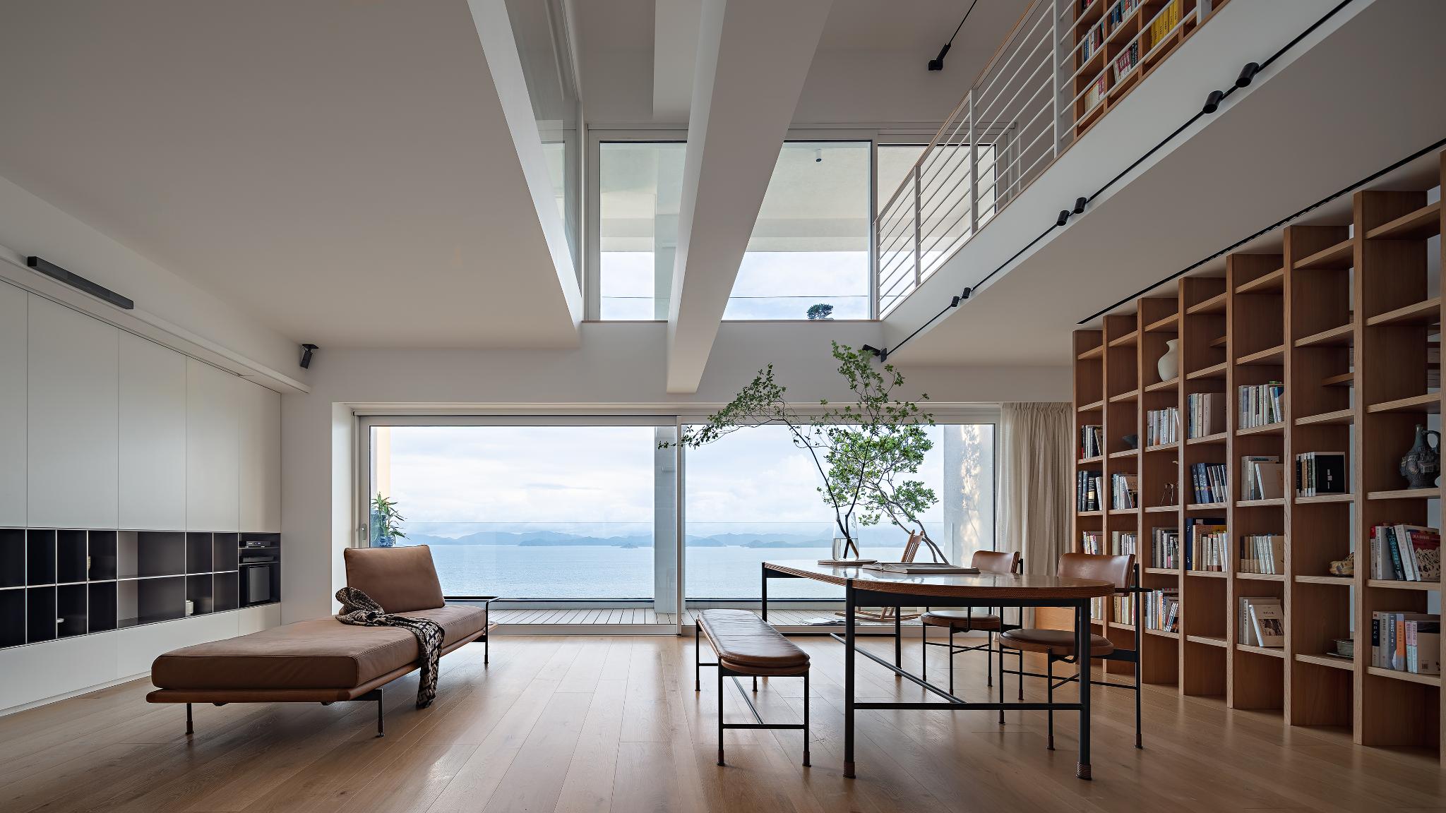 Seventeen Miles Home Design
