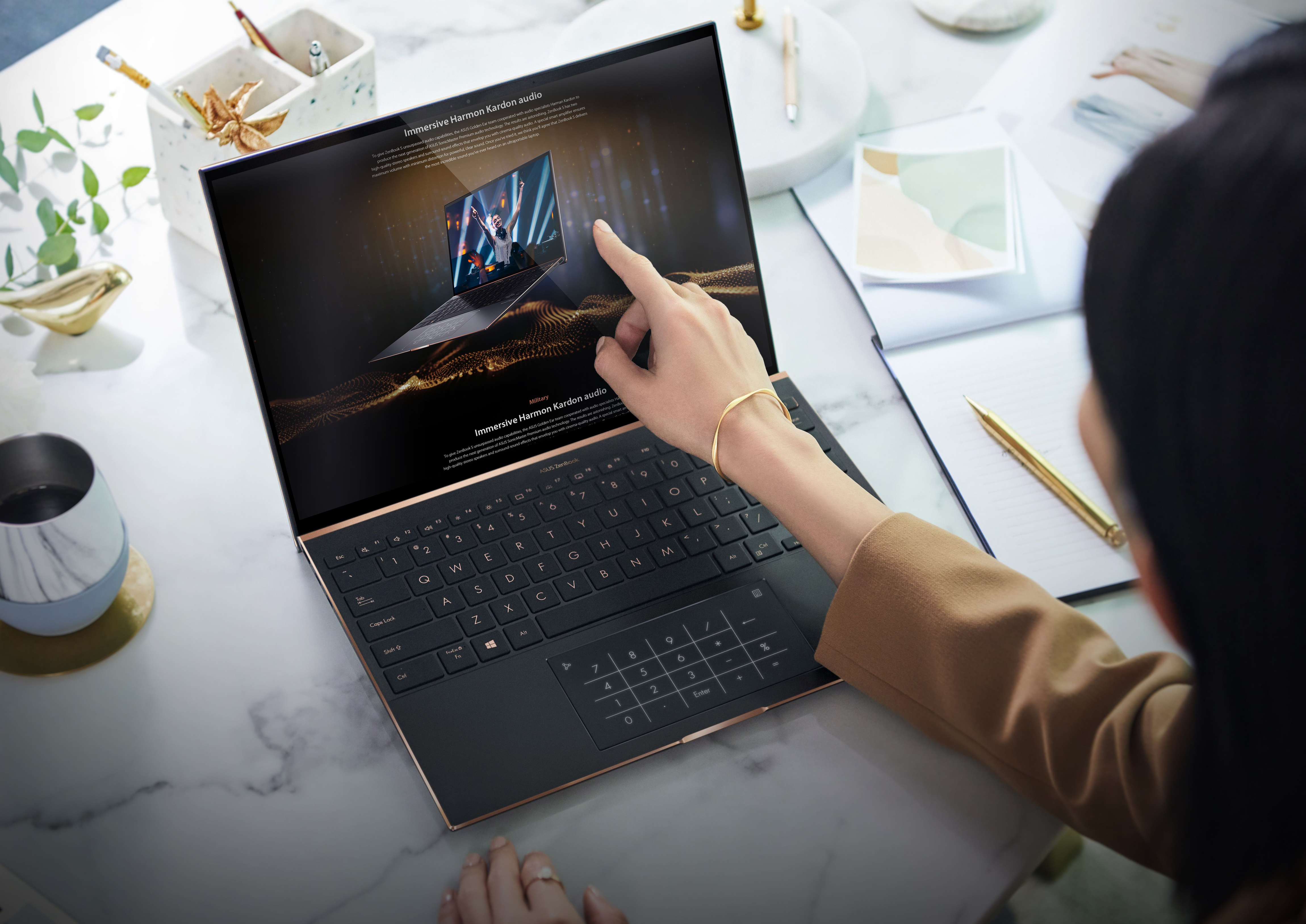 ASUS ZenBook S (UX393)