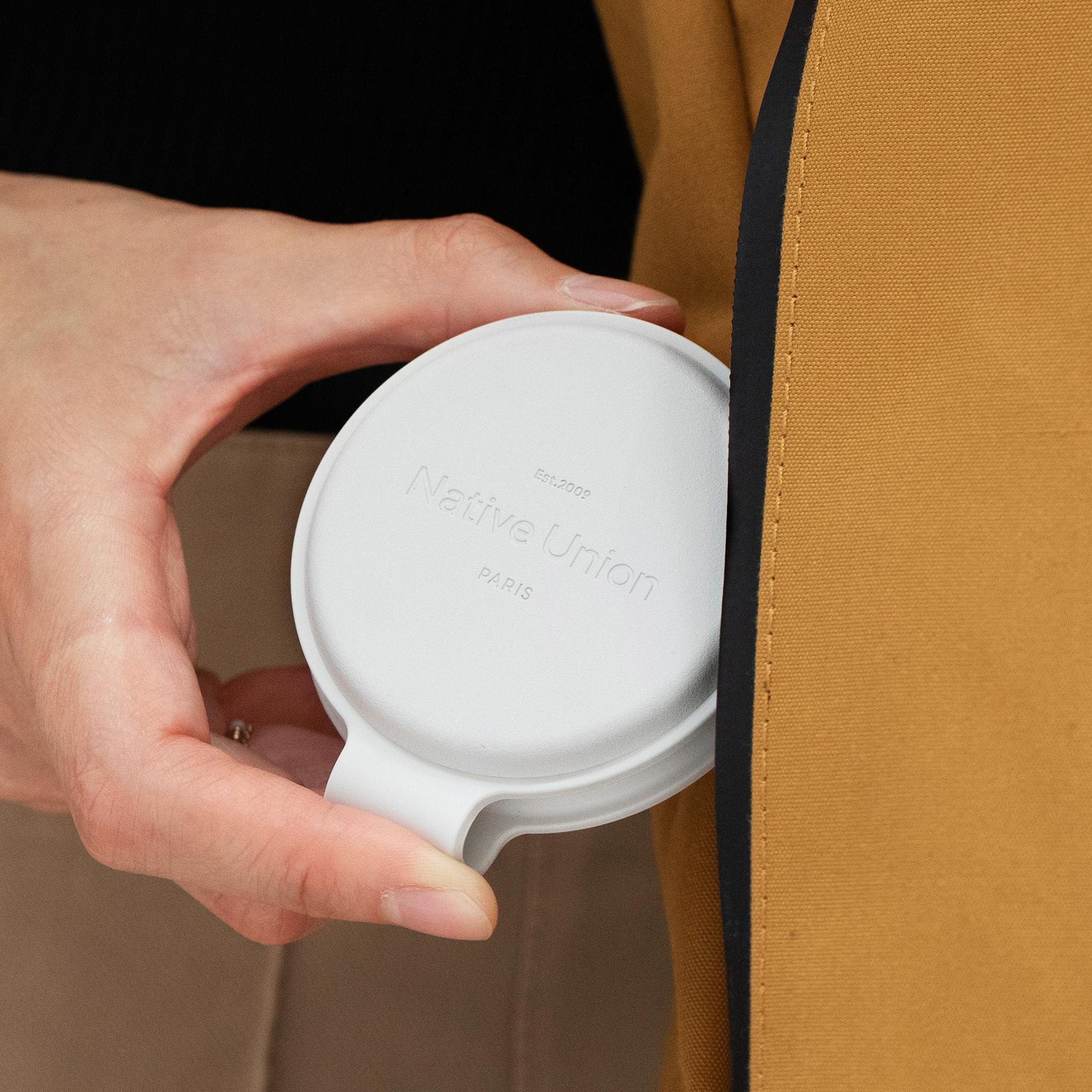 Voyage 2 in 1 magnetic wireless charger