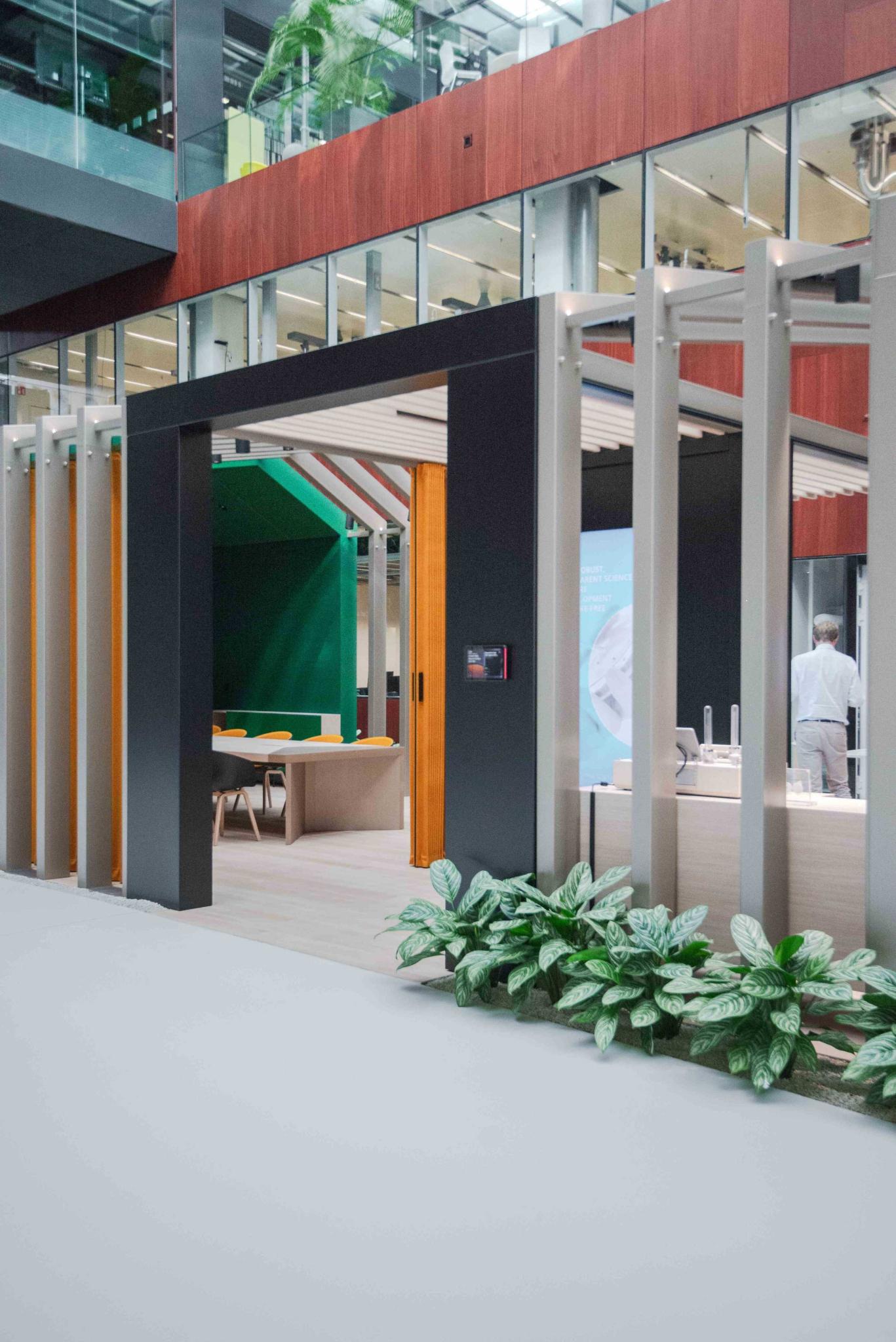 Country Lab X PMI’s Science Square