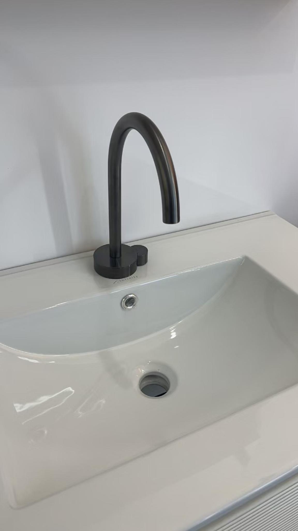 LUNA Washbasin Mixer