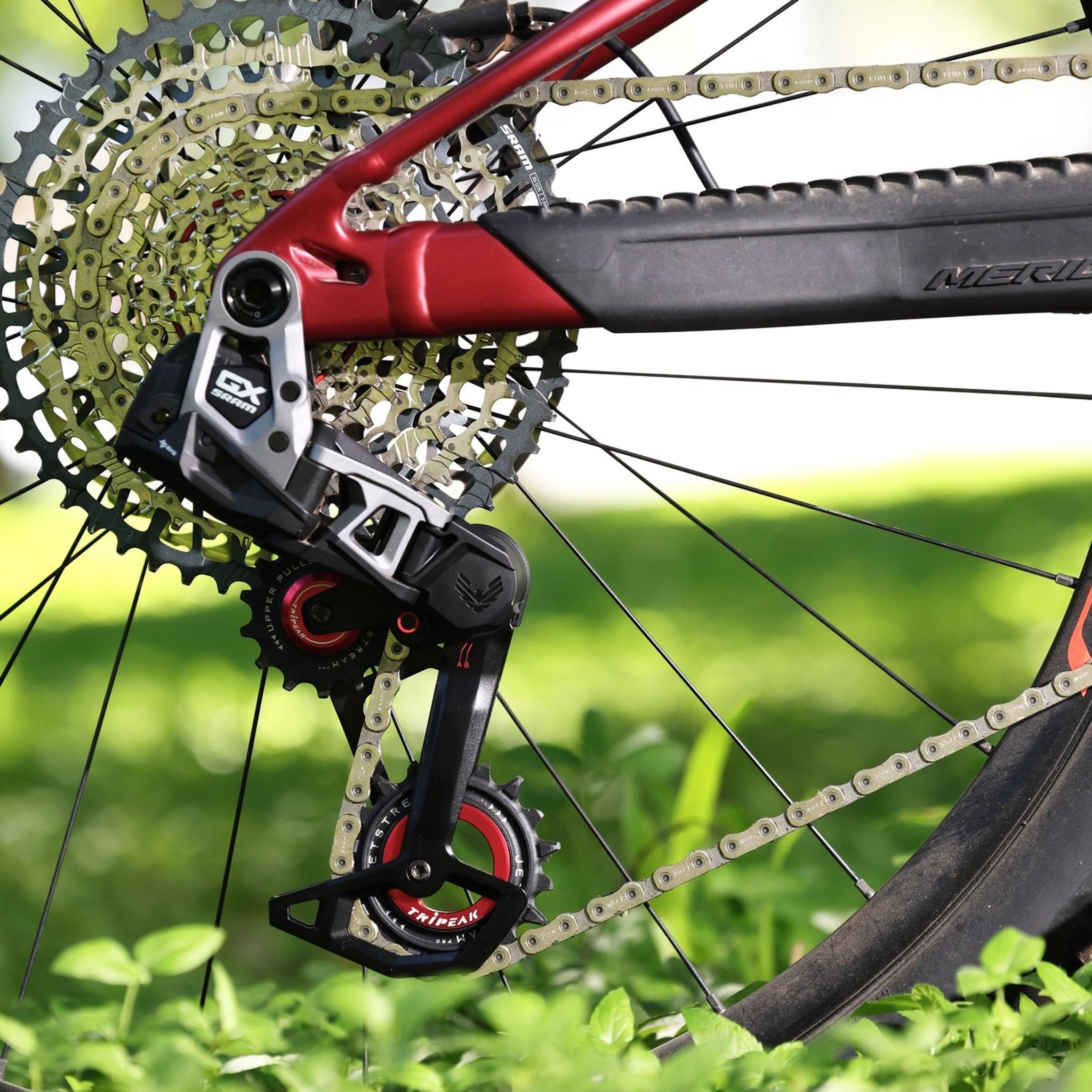 TRiPEAK Asymmetric Oversize Pulley Wheel set