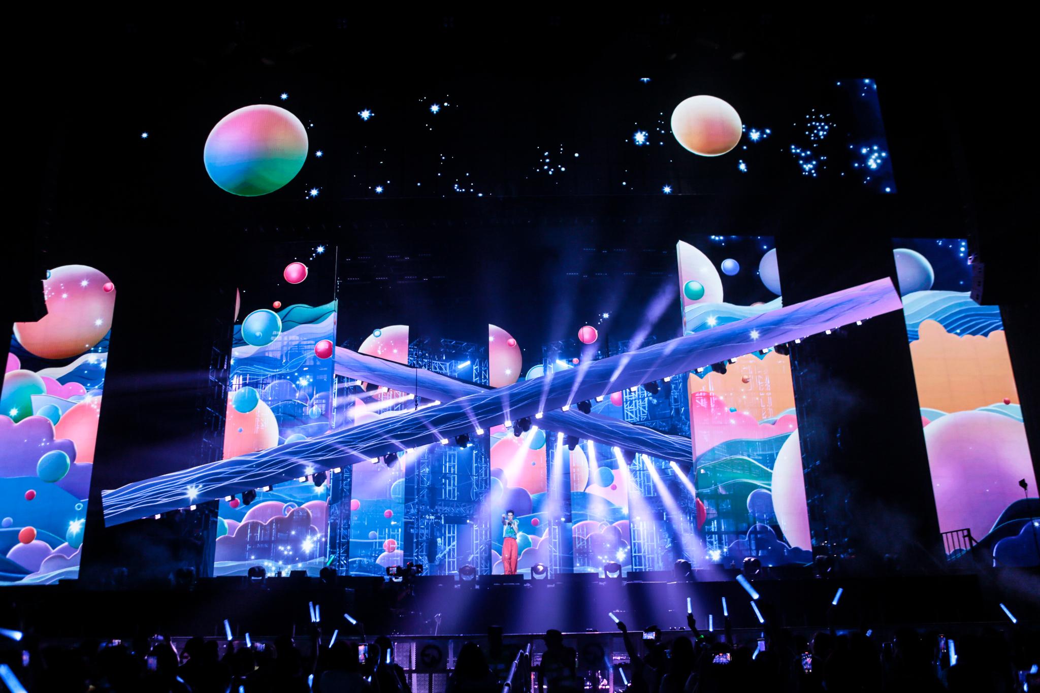 Jam Hsiao Wild / Mild World Tour