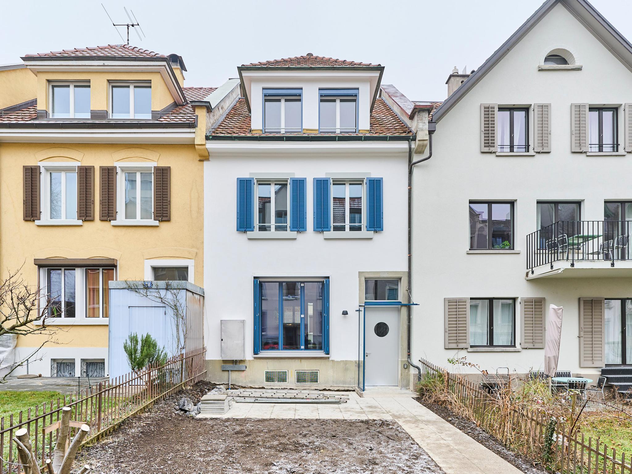 Building Within Existing Fabric: Row House Zurich