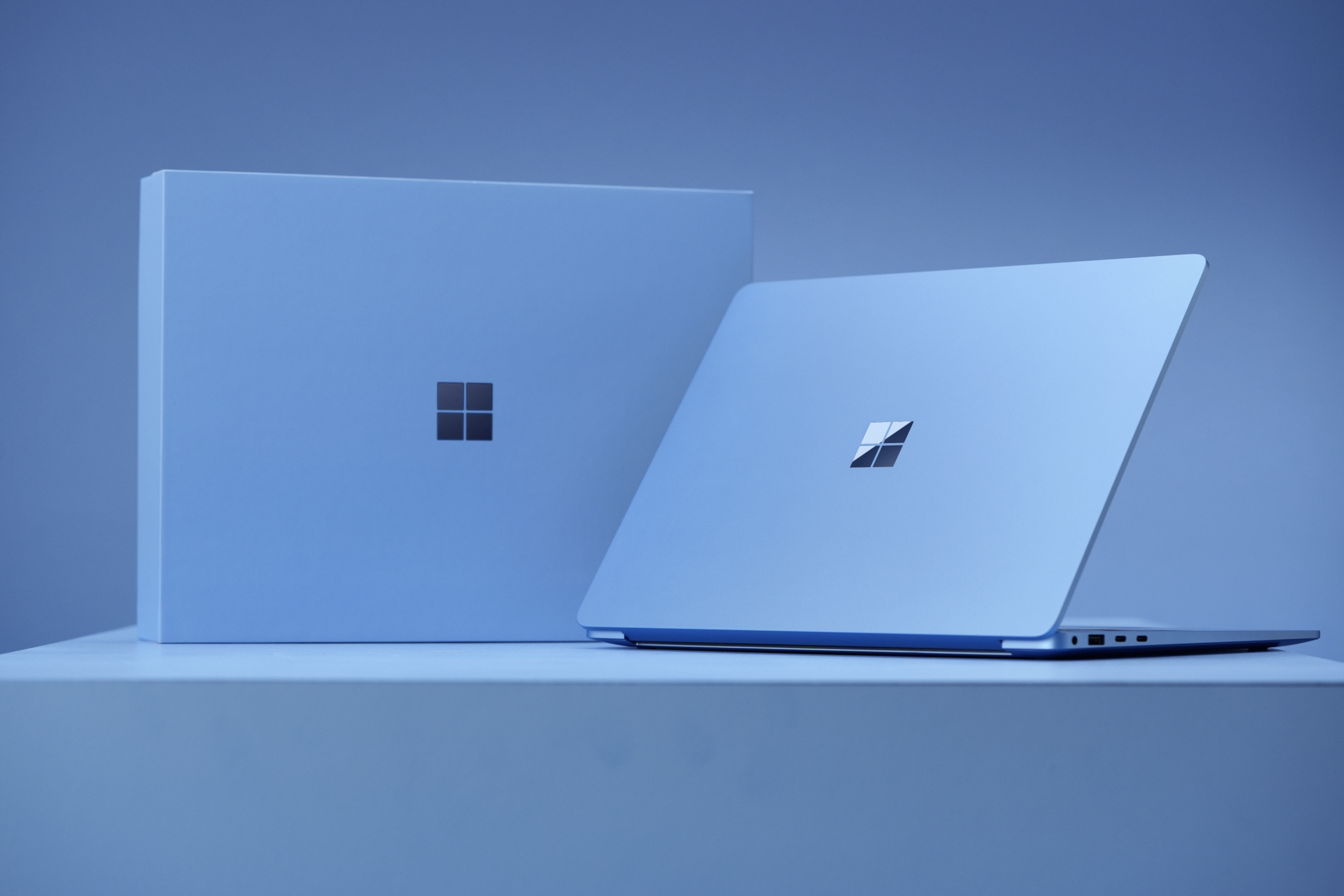 Microsoft Surface Laptop 7th Gen Copilot + PC