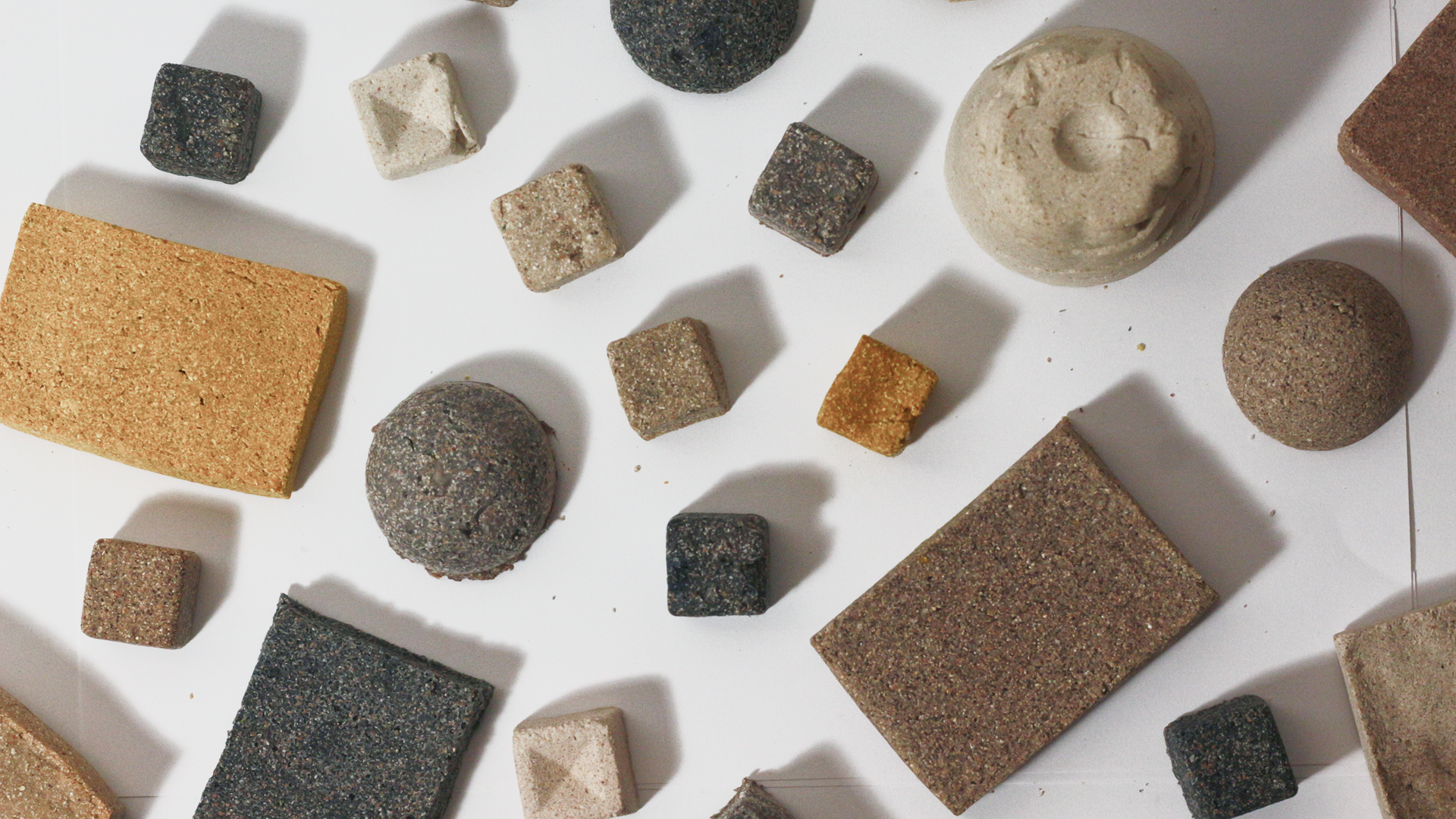 MuOvO - Sensory Educative Memory Game from Food Waste