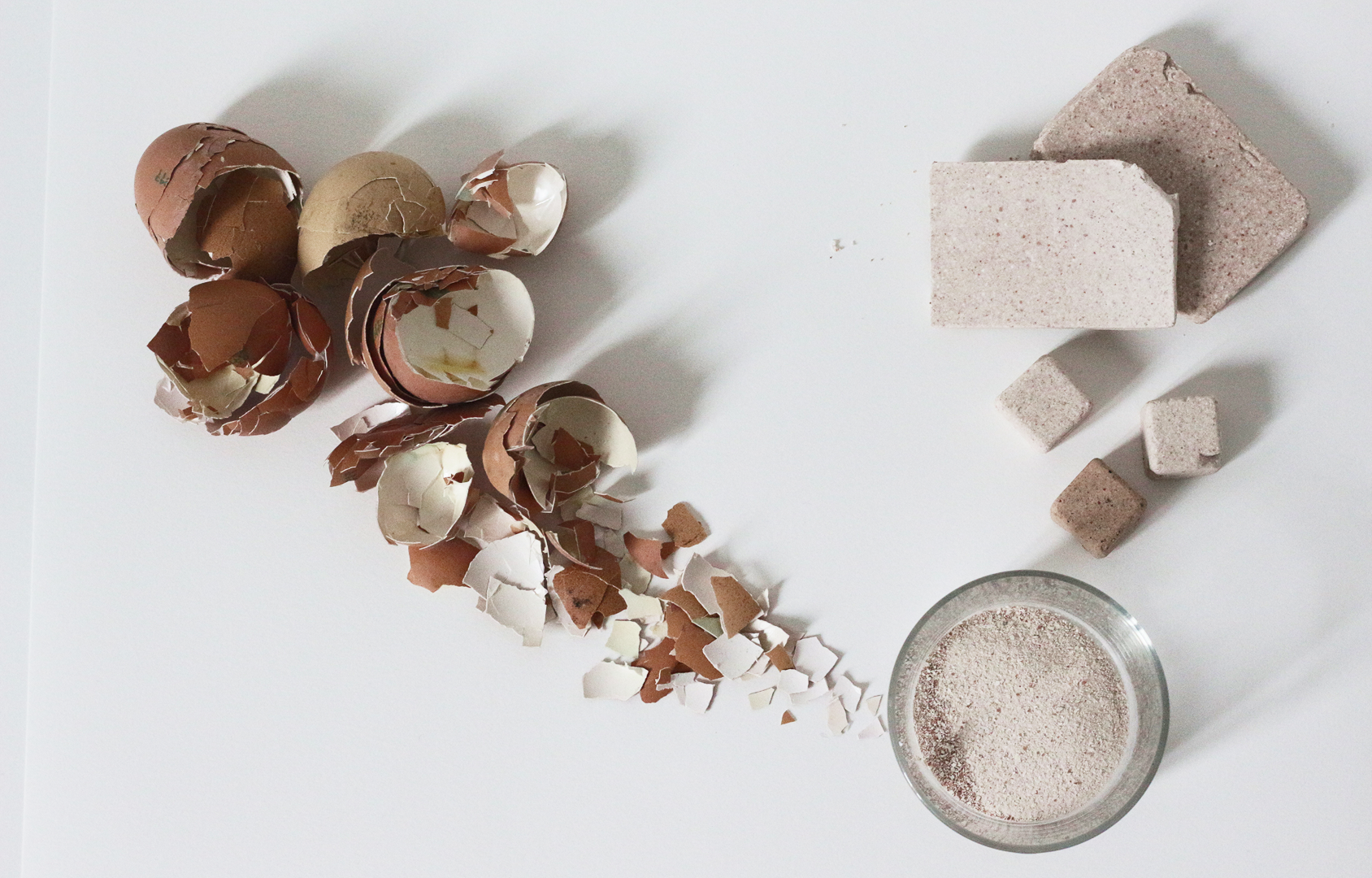 MuOvO - Sensory Educative Memory Game from Food Waste