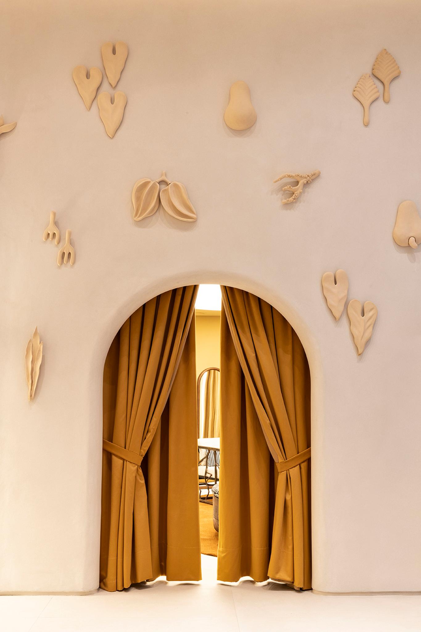 Cris Barros Flagship Store