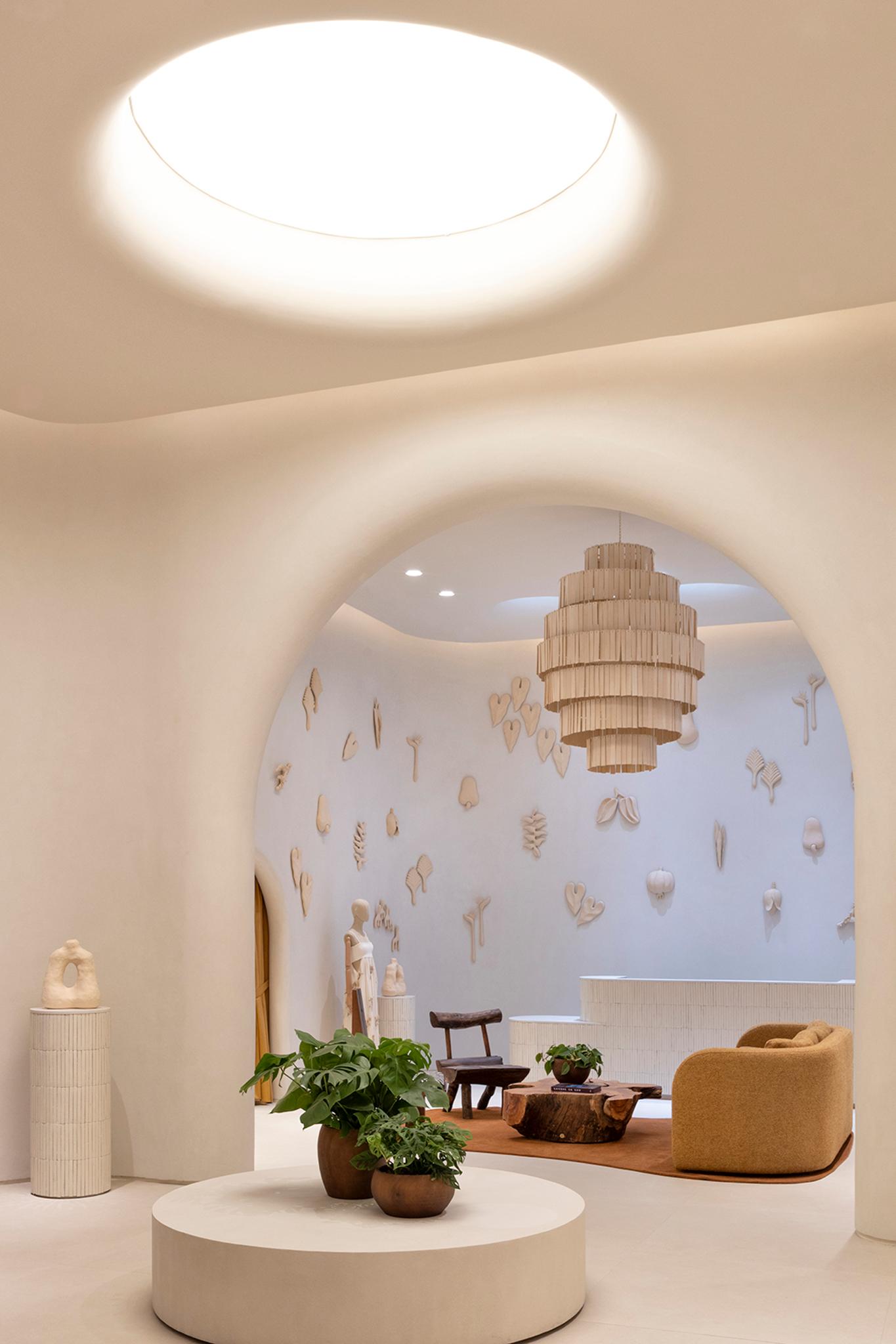 Cris Barros Flagship Store