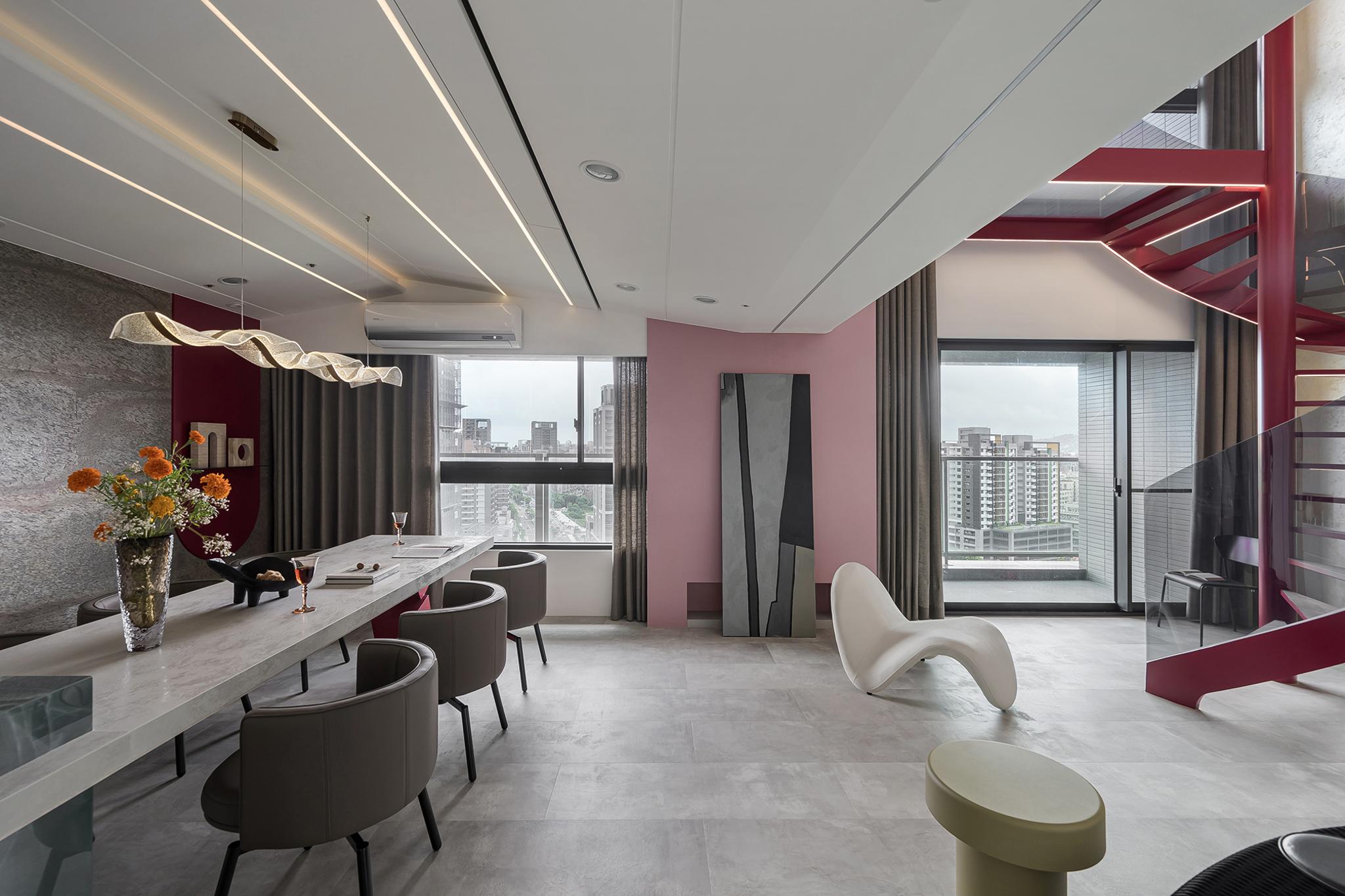 Art in Flowing Light