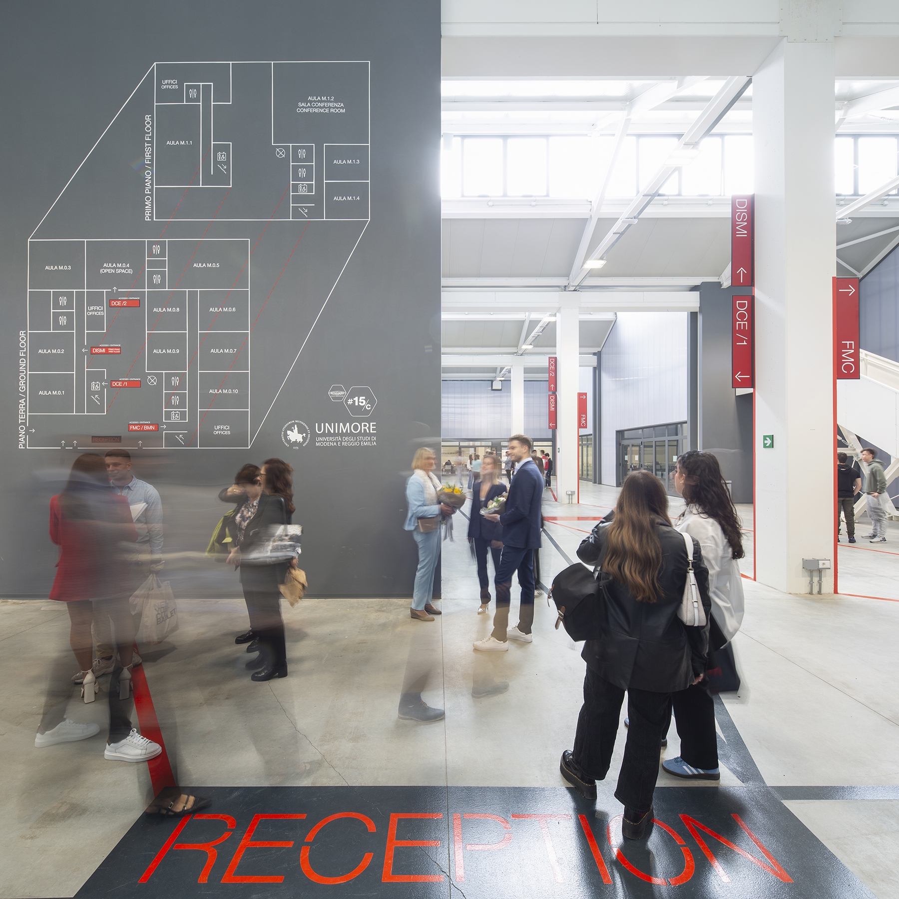 Wayfinding system University building UNIMORE #15c