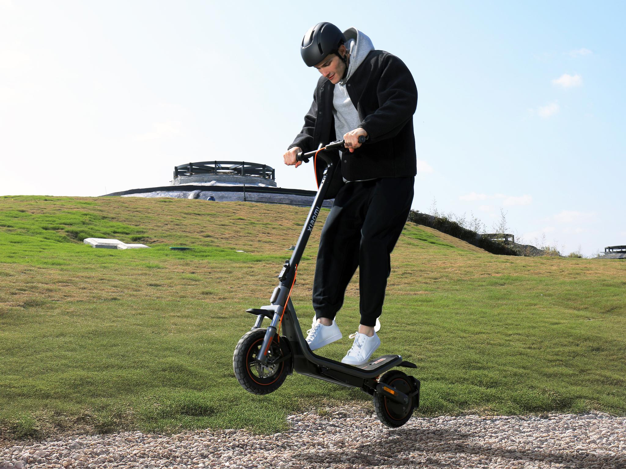 Xiaomi Electric Scooter 6 Pro and 6