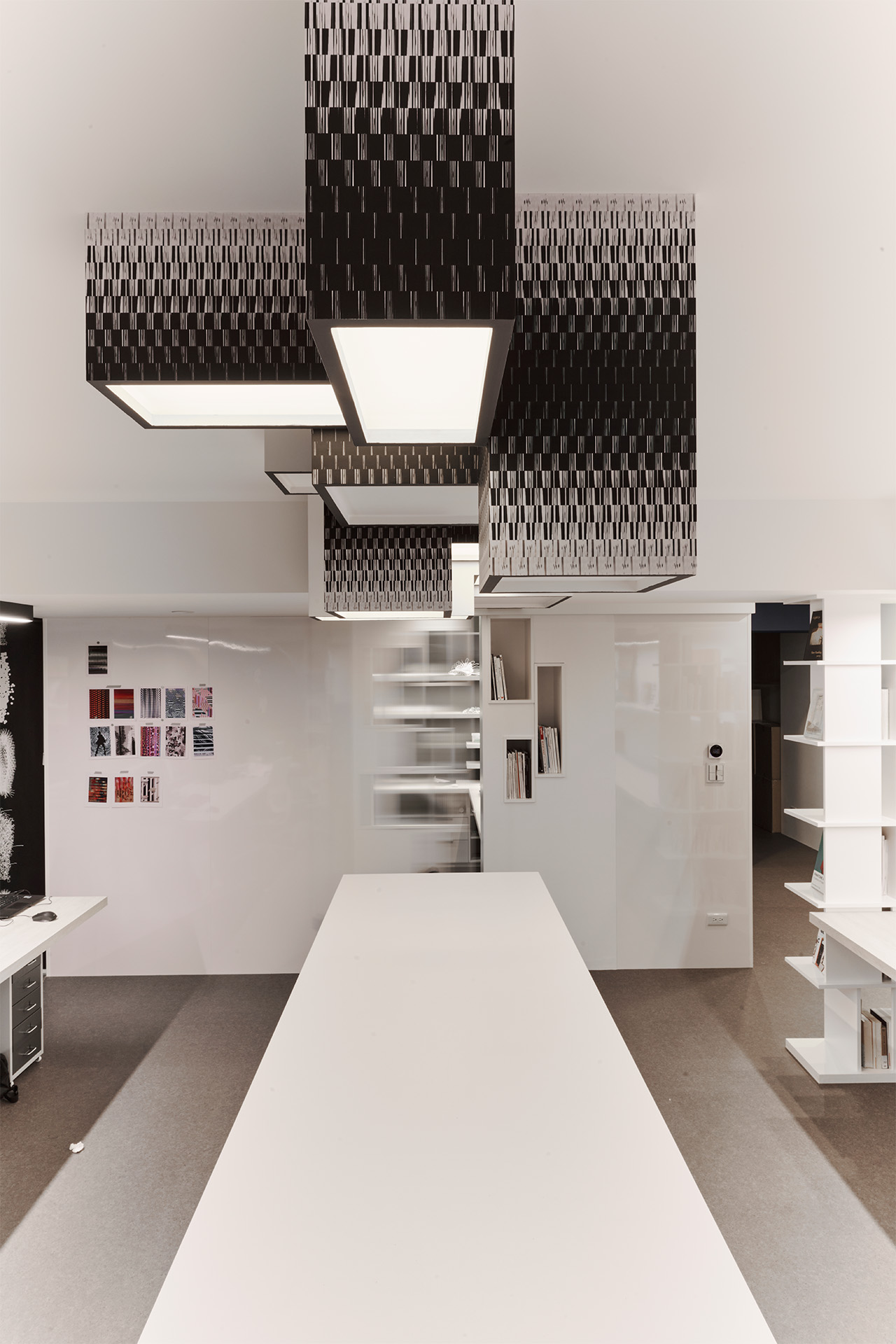 YEN TING CHO Studio and Gallery