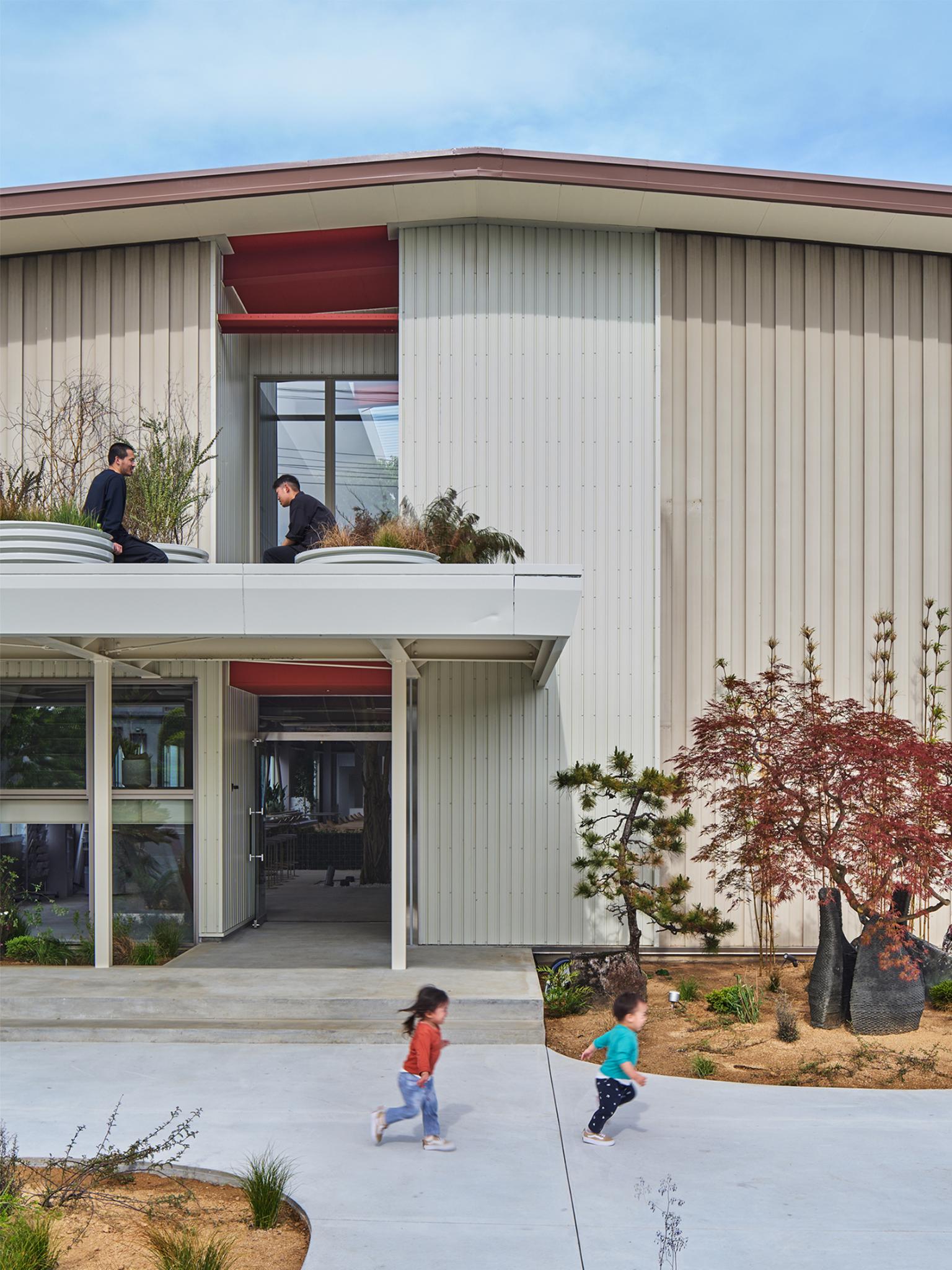 KITAOKA GROUP HEAD OFFICE BUILDING RENOVATION