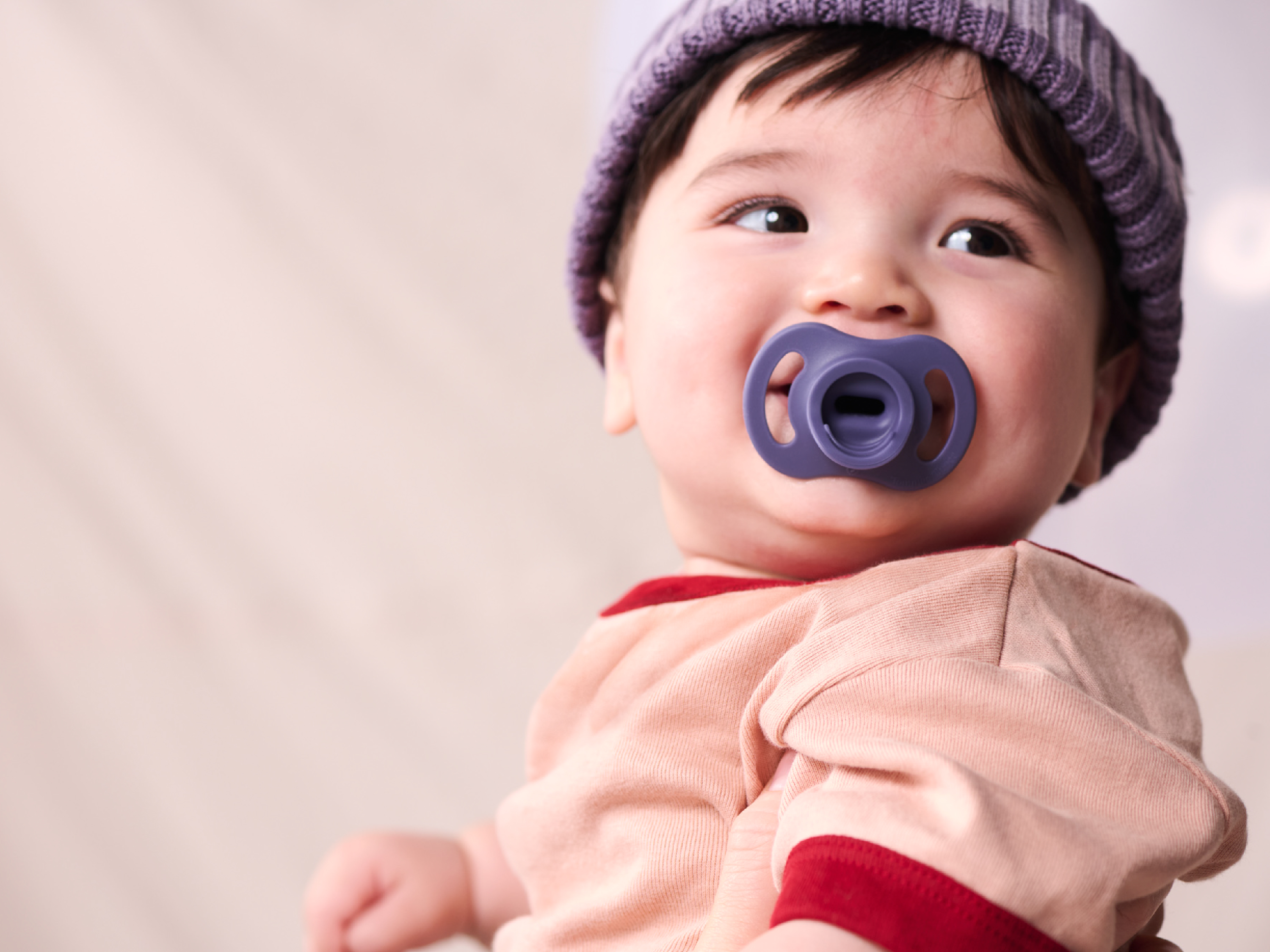 Ultra-light StayPut Soother