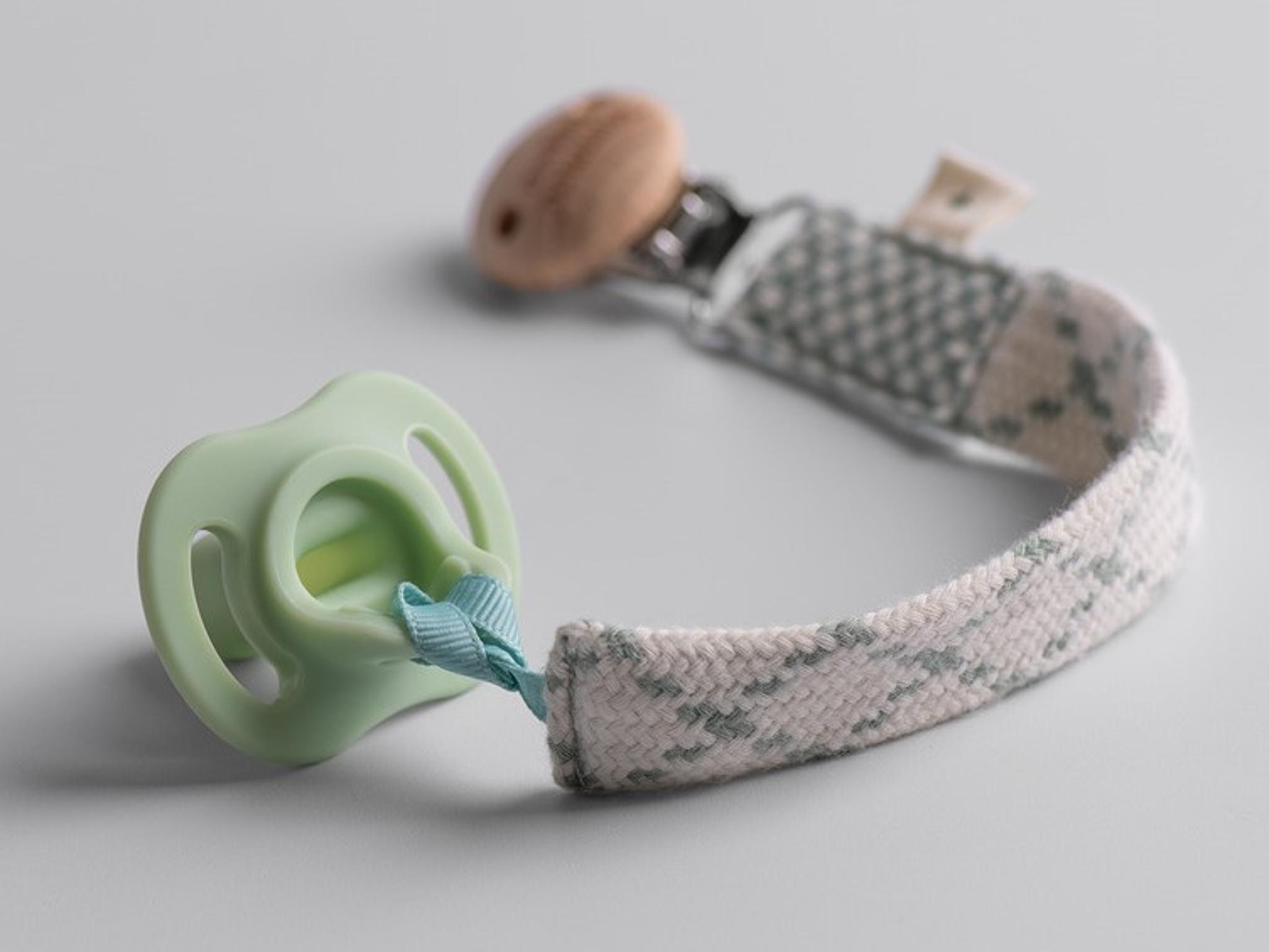 Ultra-light StayPut Soother